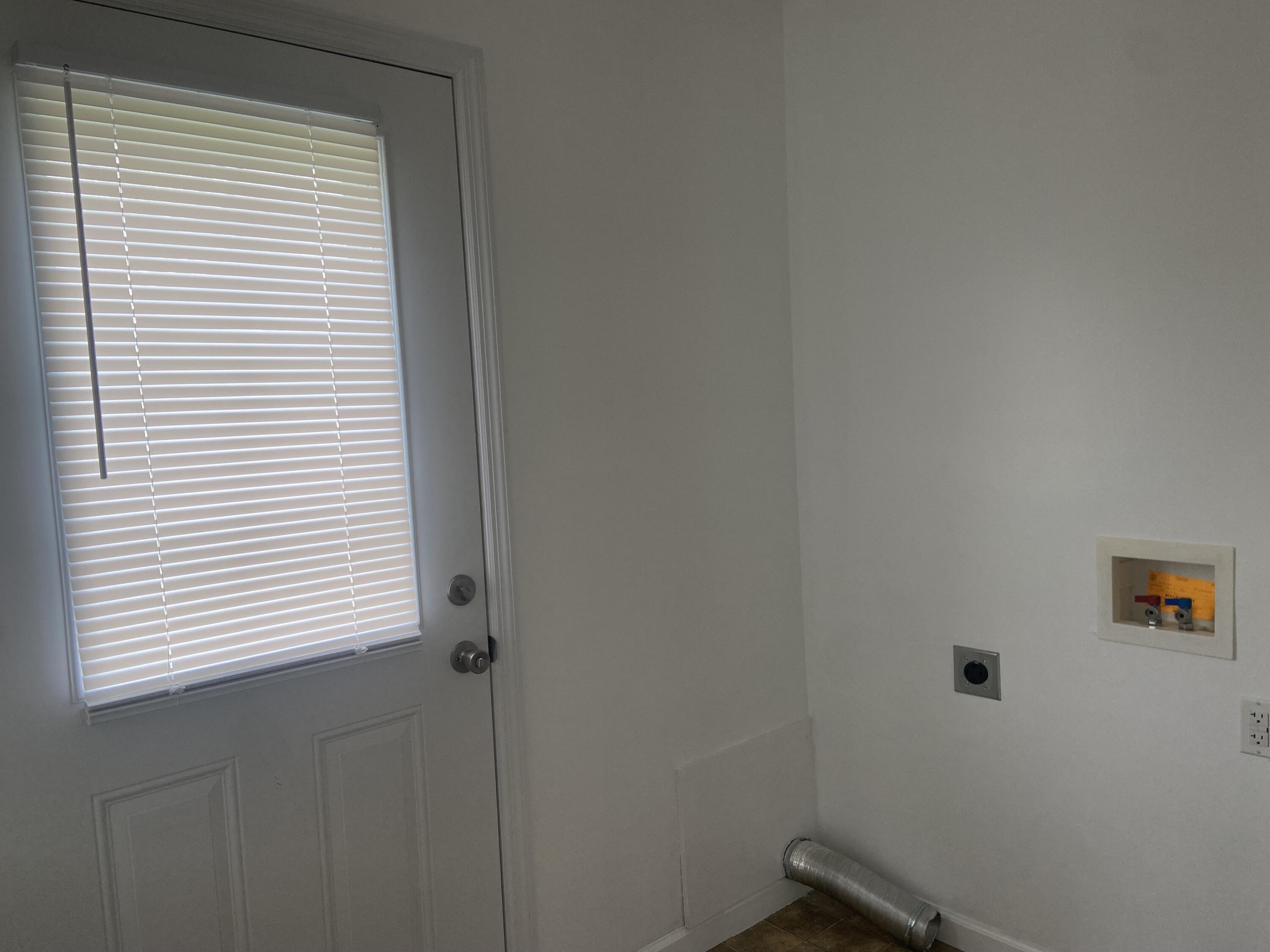 300 Tuffy Stull Road Property Photo 7