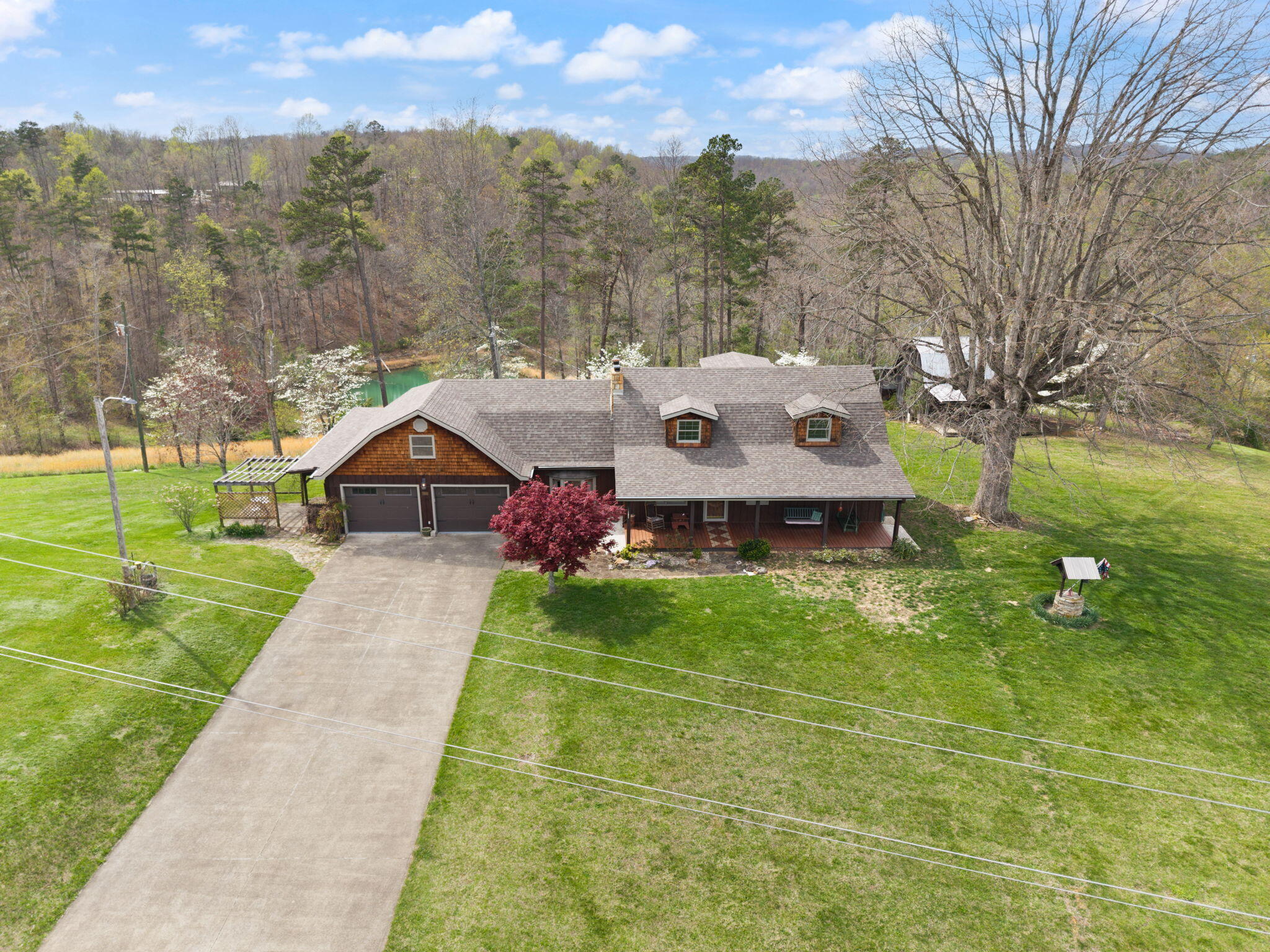 7800 Highway 1643 Property Photo 9
