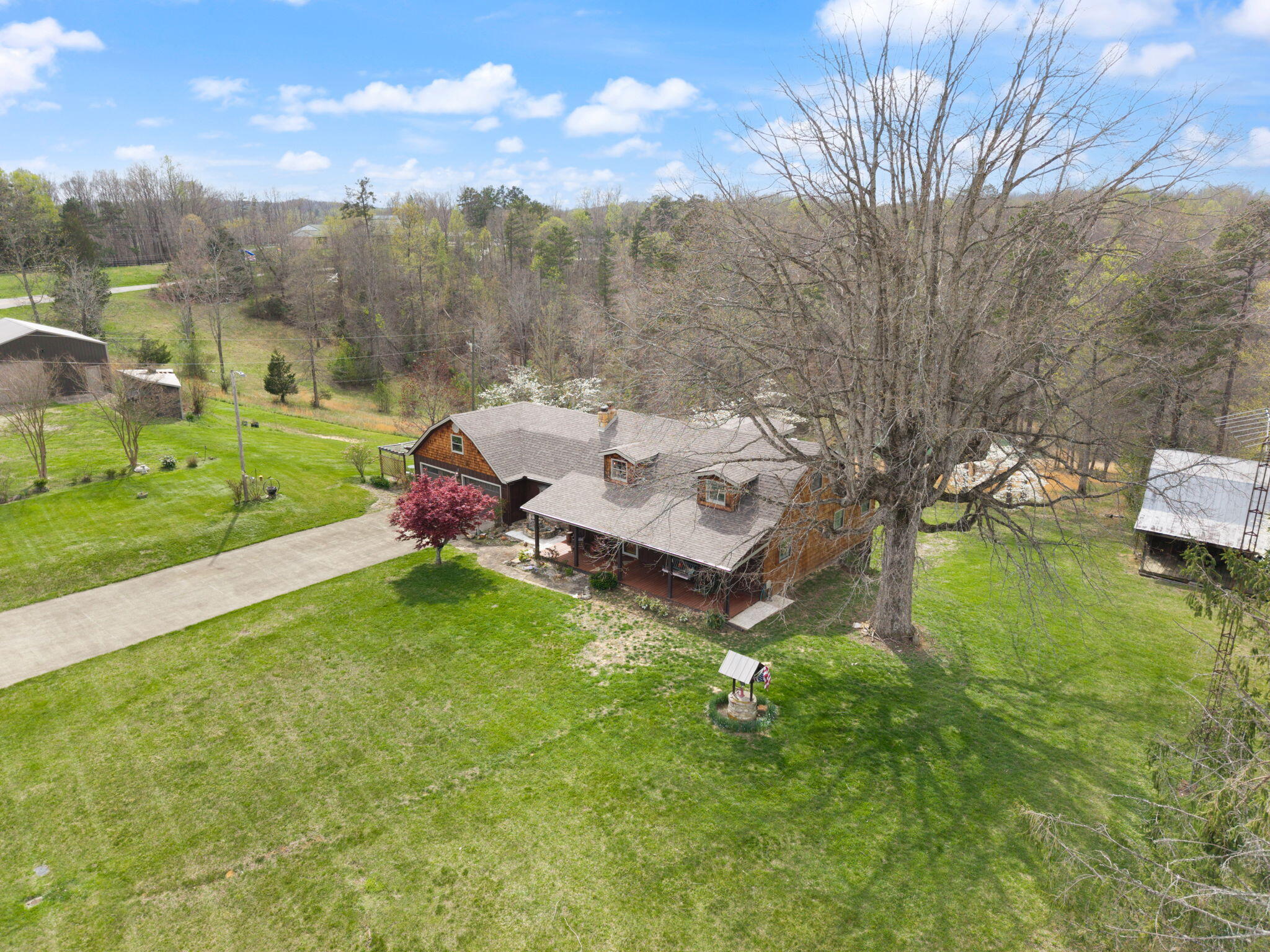 7800 Highway 1643 Property Photo 10