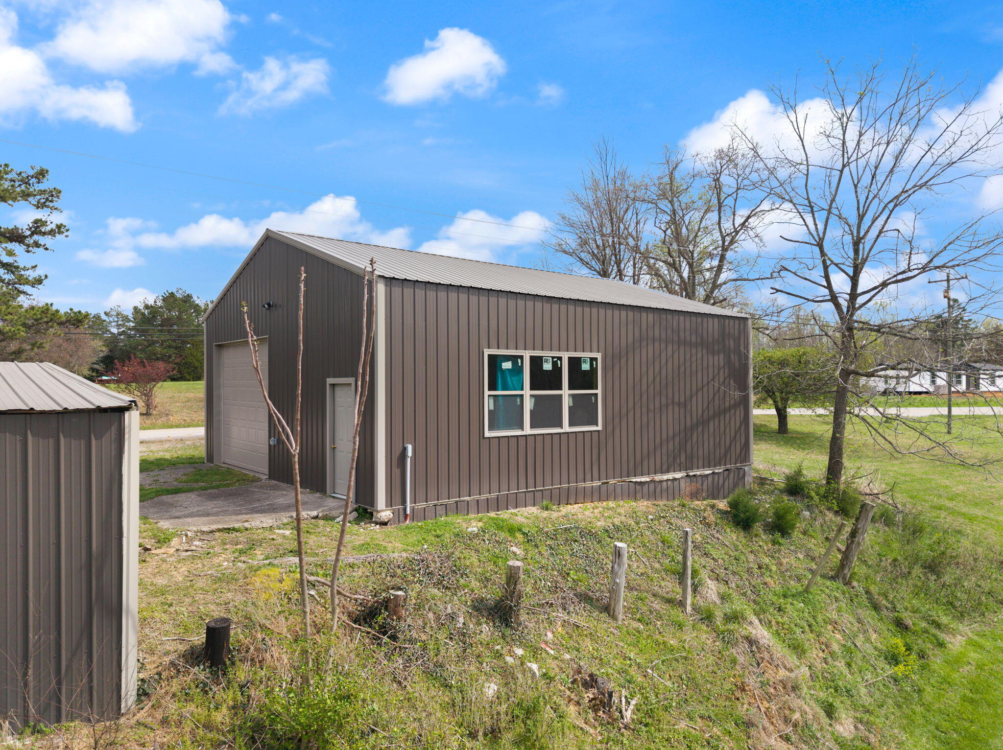 7800 Highway 1643 Property Photo 16