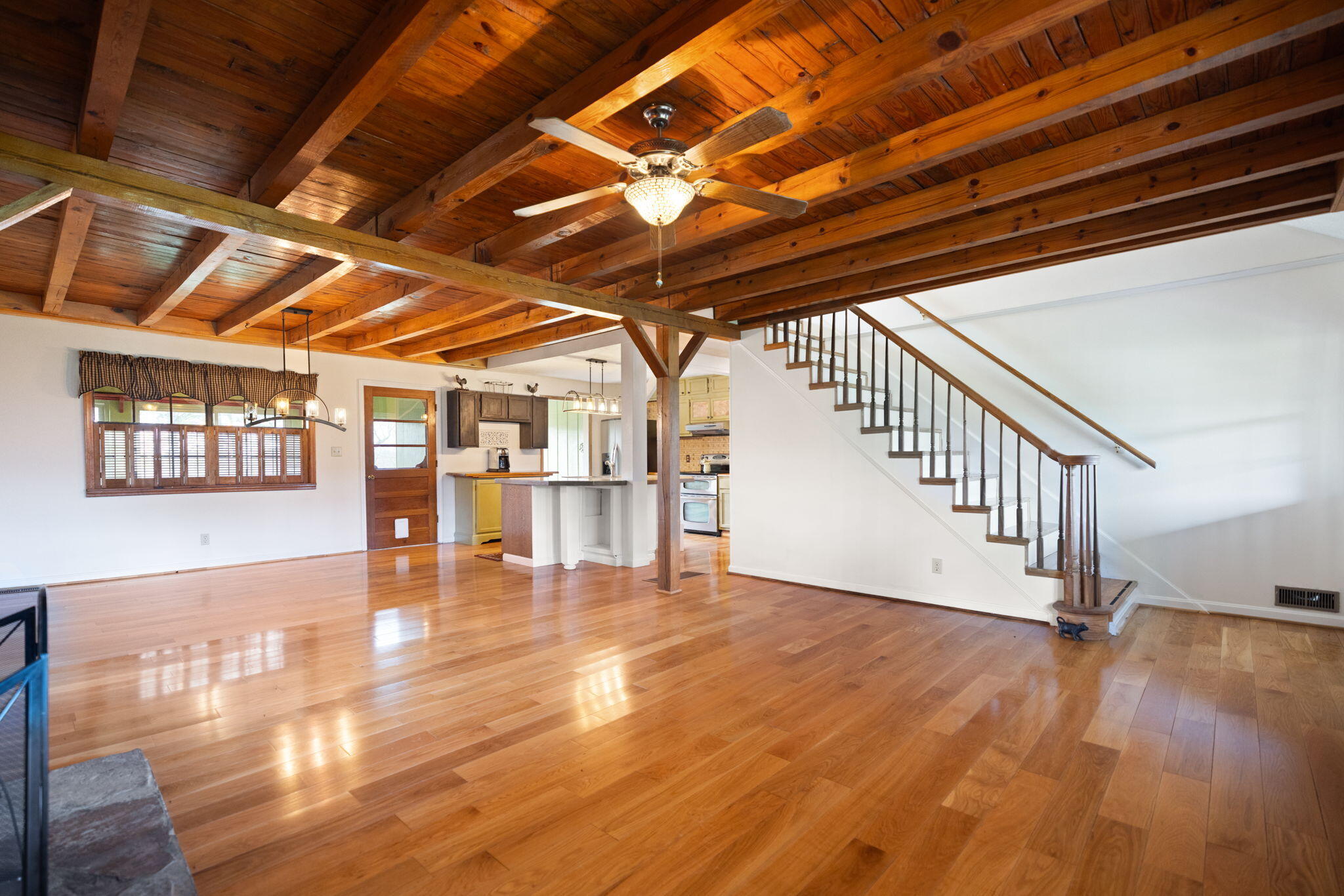 7800 Highway 1643 Property Photo 33