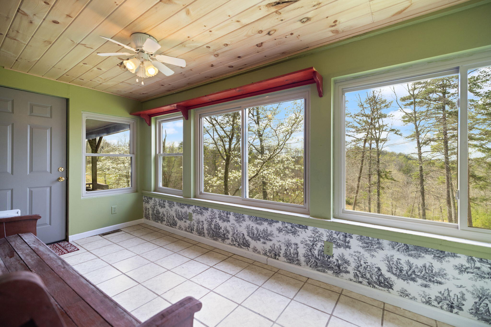 7800 Highway 1643 Property Photo 39