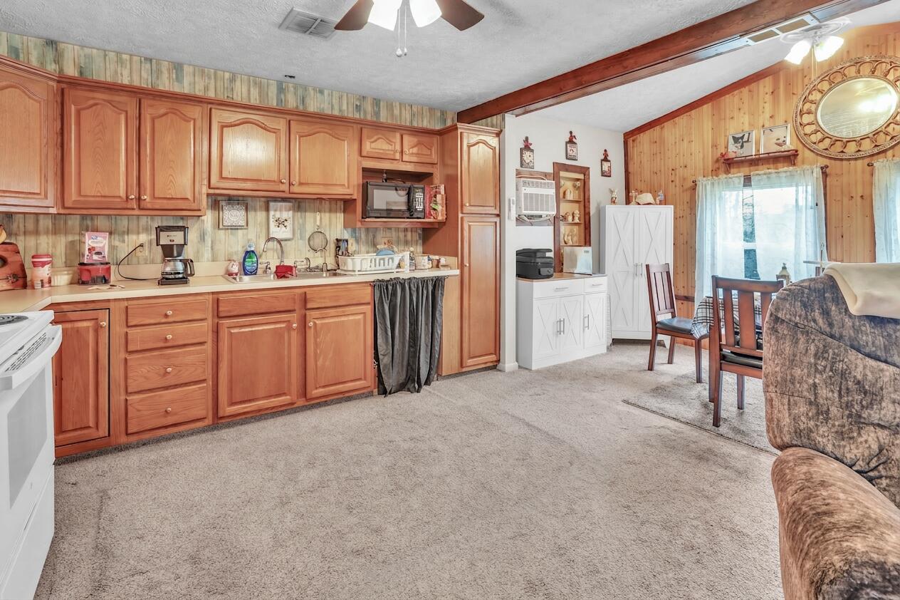 179 Aderholt Road Property Photo 11