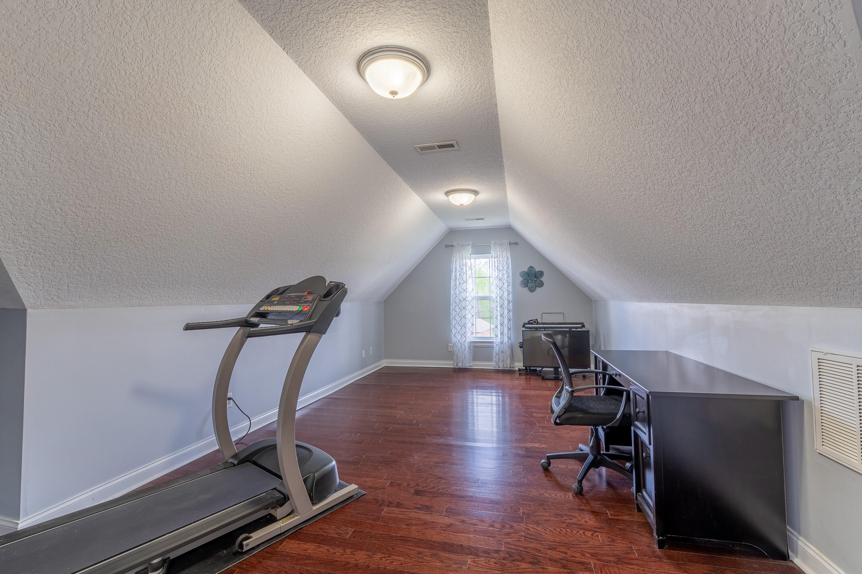 339 Silver Creek Drive Property Photo 44