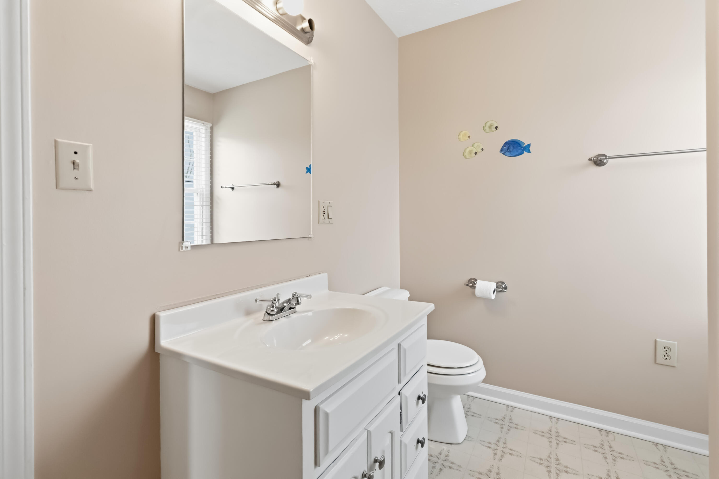 710 E Bryant Street Property Photo 21