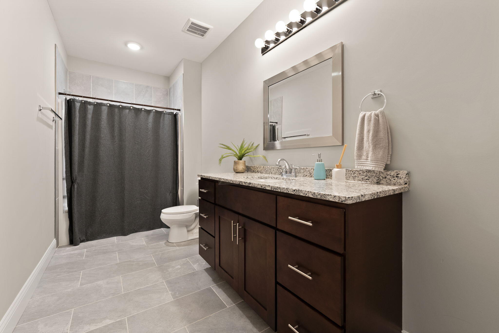 413 Natures Valley Drive Property Photo 39