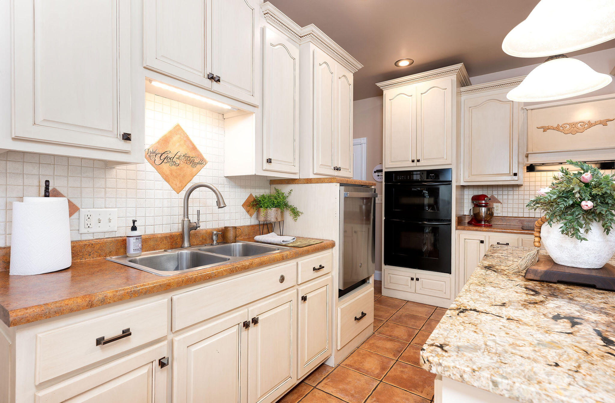 575 Sunset Boulevard Property Photo 19