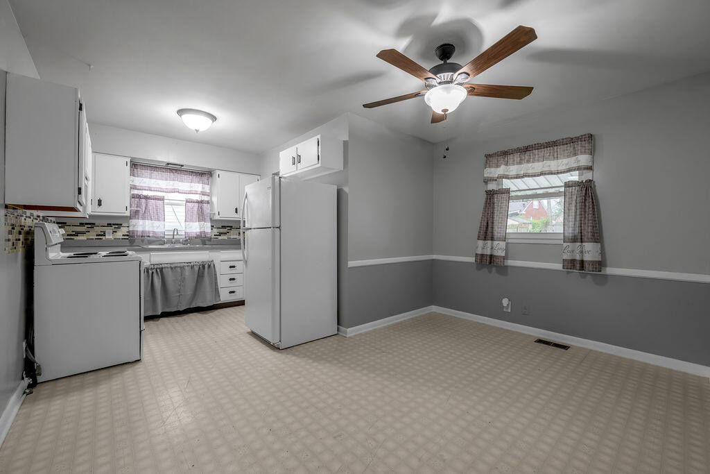 829 Carneal Road Property Photo 7