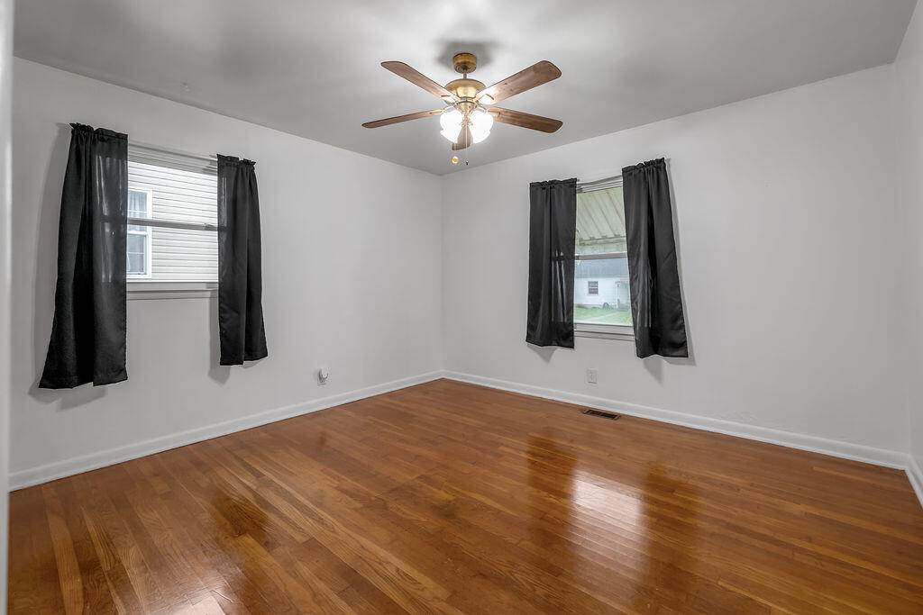 829 Carneal Road Property Photo 14