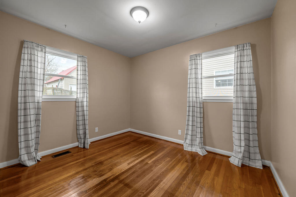 829 Carneal Road Property Photo 17