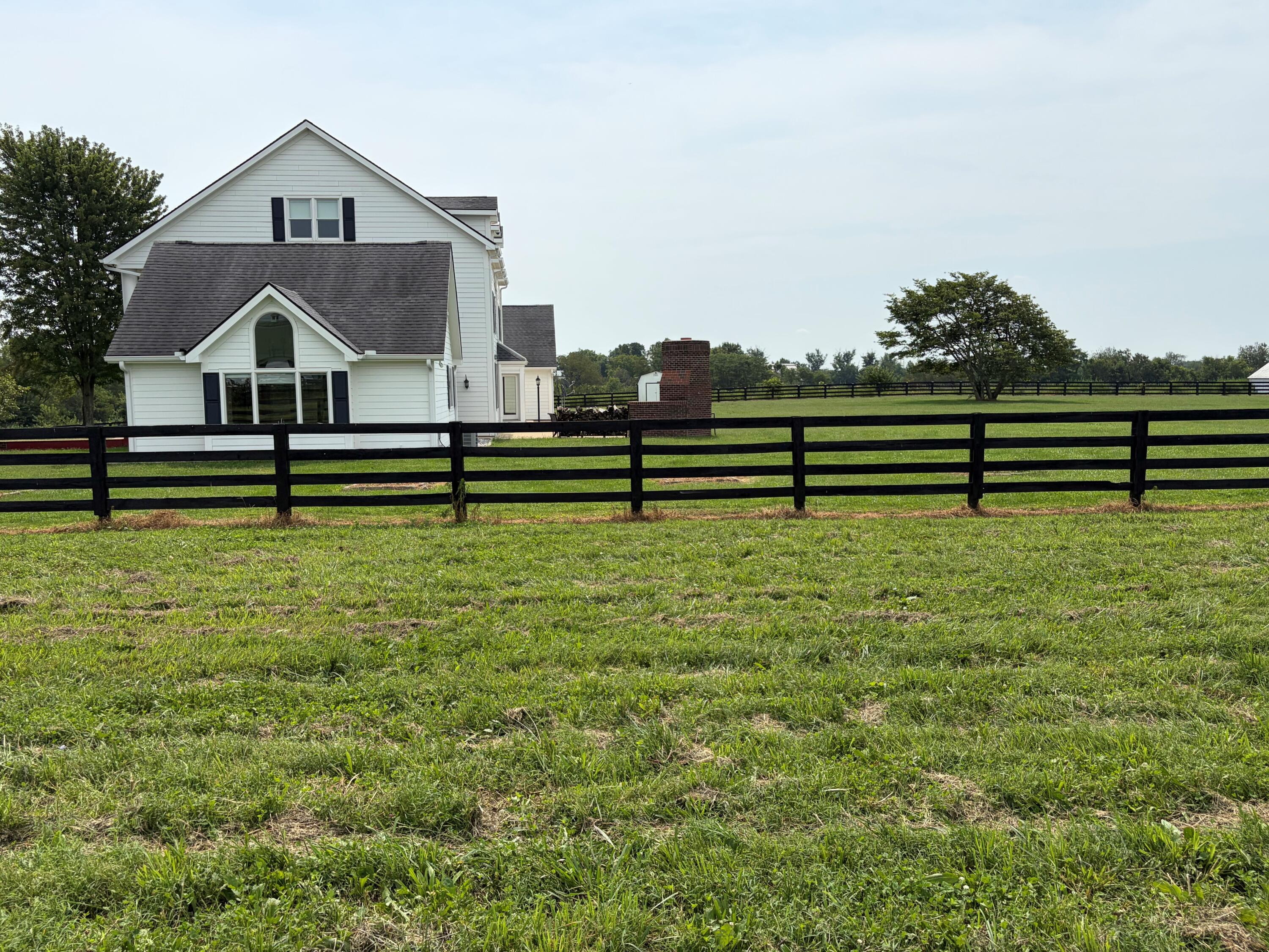 3600 Briar Hill Road Property Photo 6