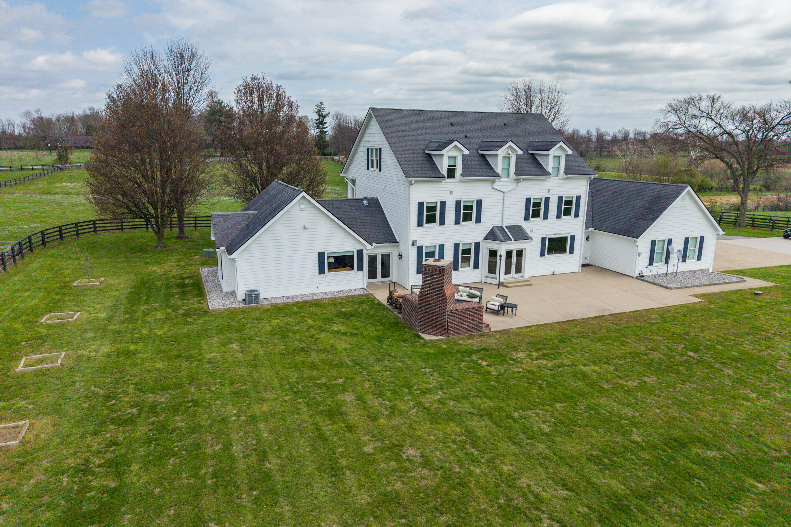 3600 Briar Hill Road Property Photo 12