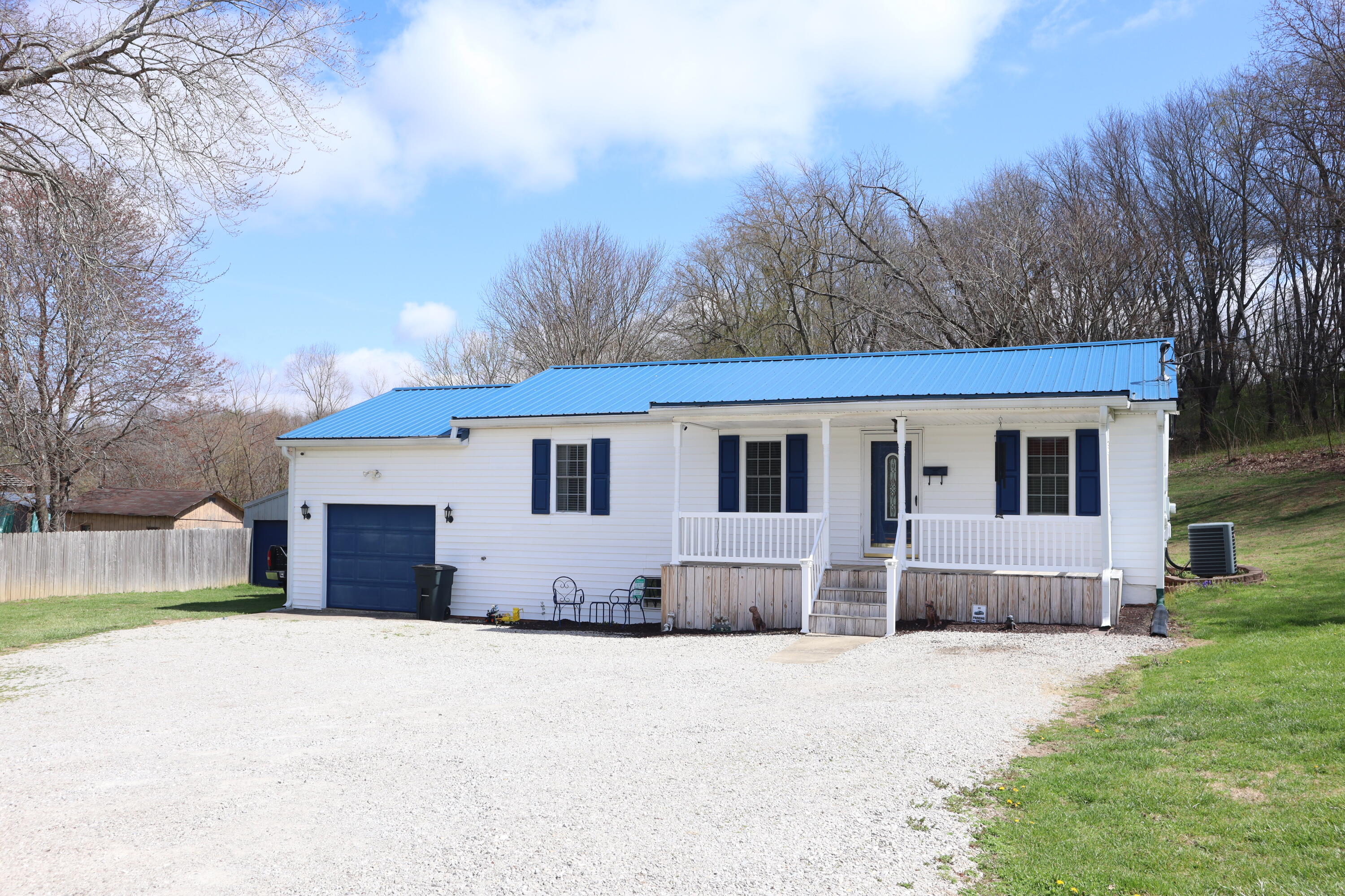2080 Kentucky 39 Property Photo 1