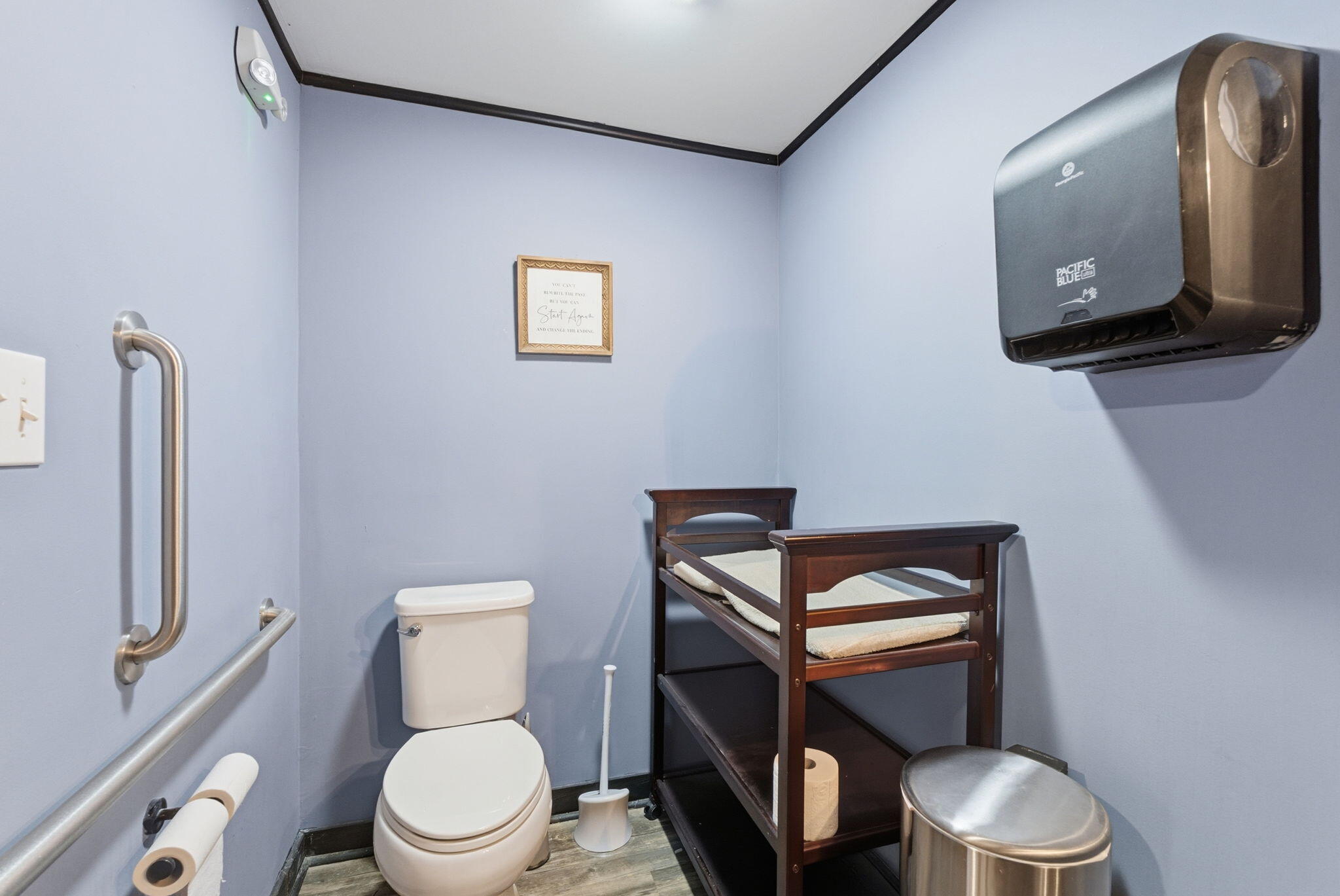 201 E Pike Street Property Photo 26