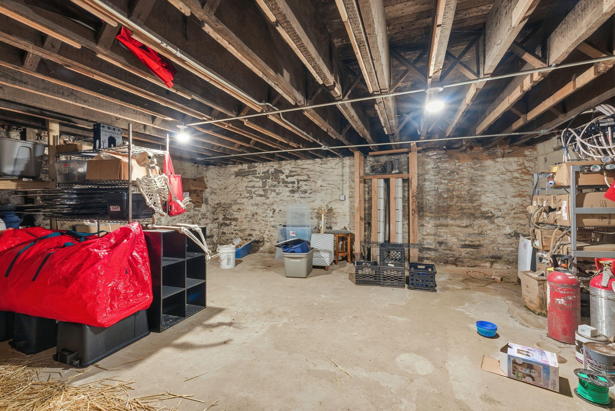201 E Pike Street Property Photo 29