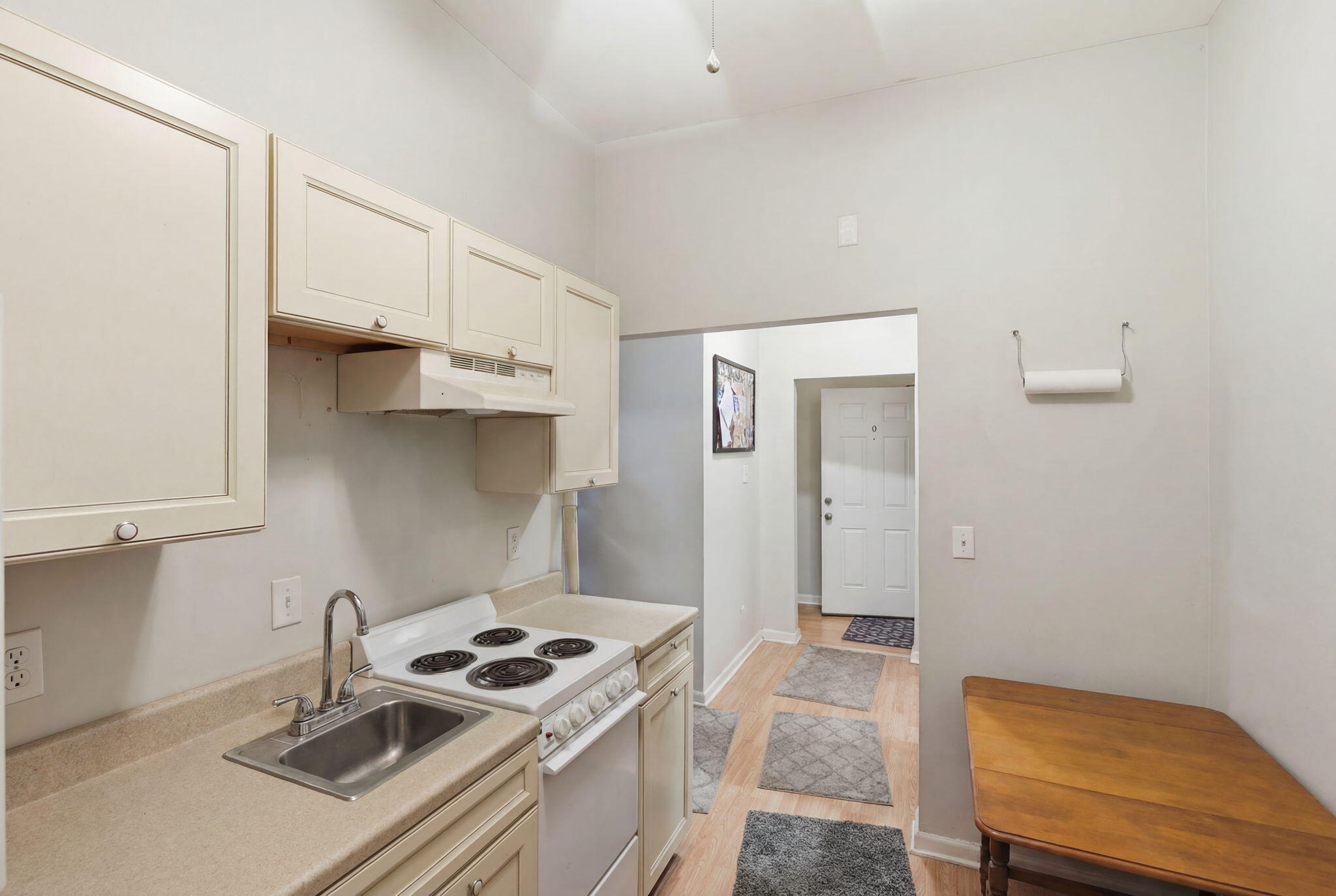 201 E Pike Street Property Photo 33