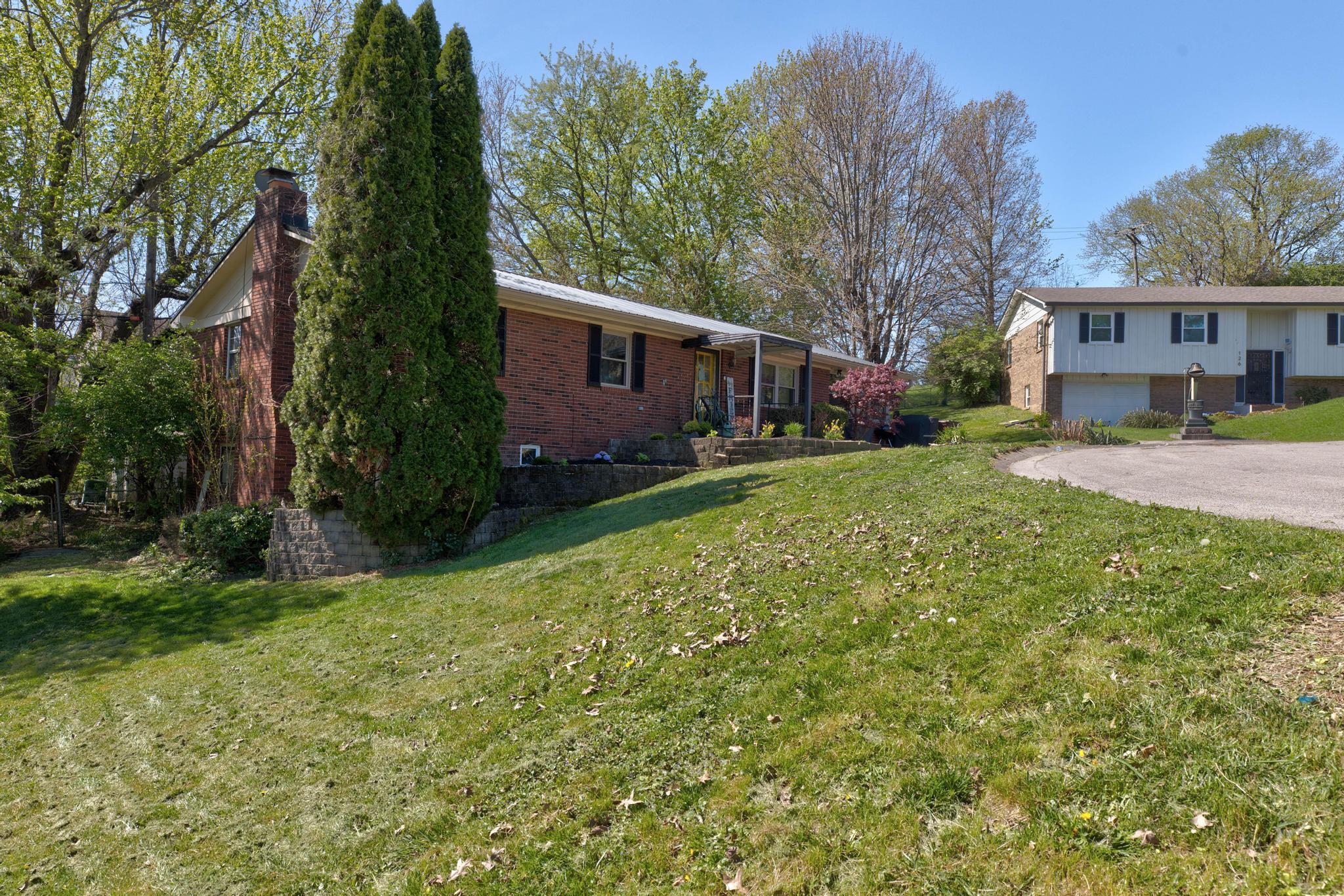 122 Azalea Court Property Photo 5