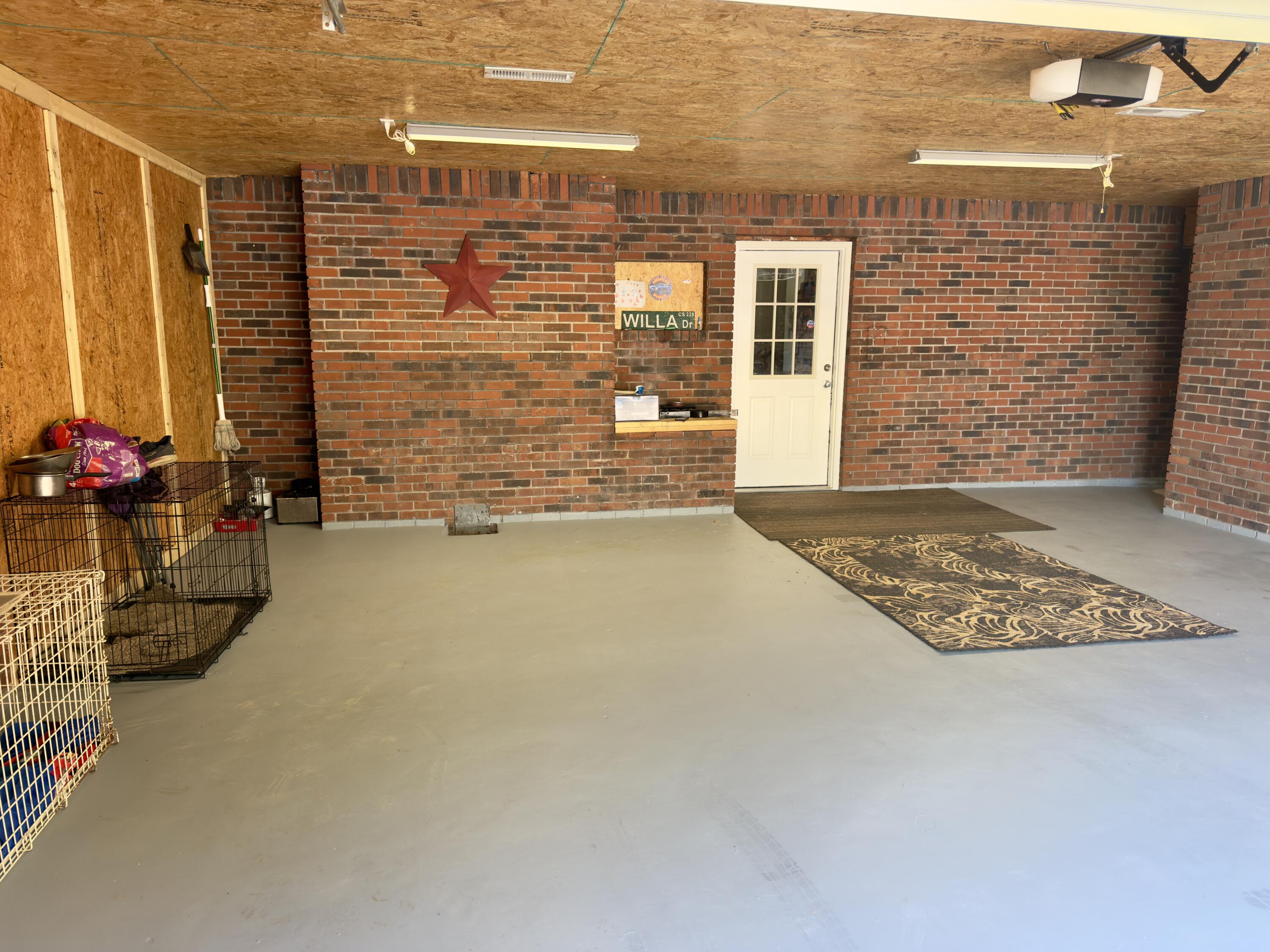 202 Willa Drive Property Photo 9