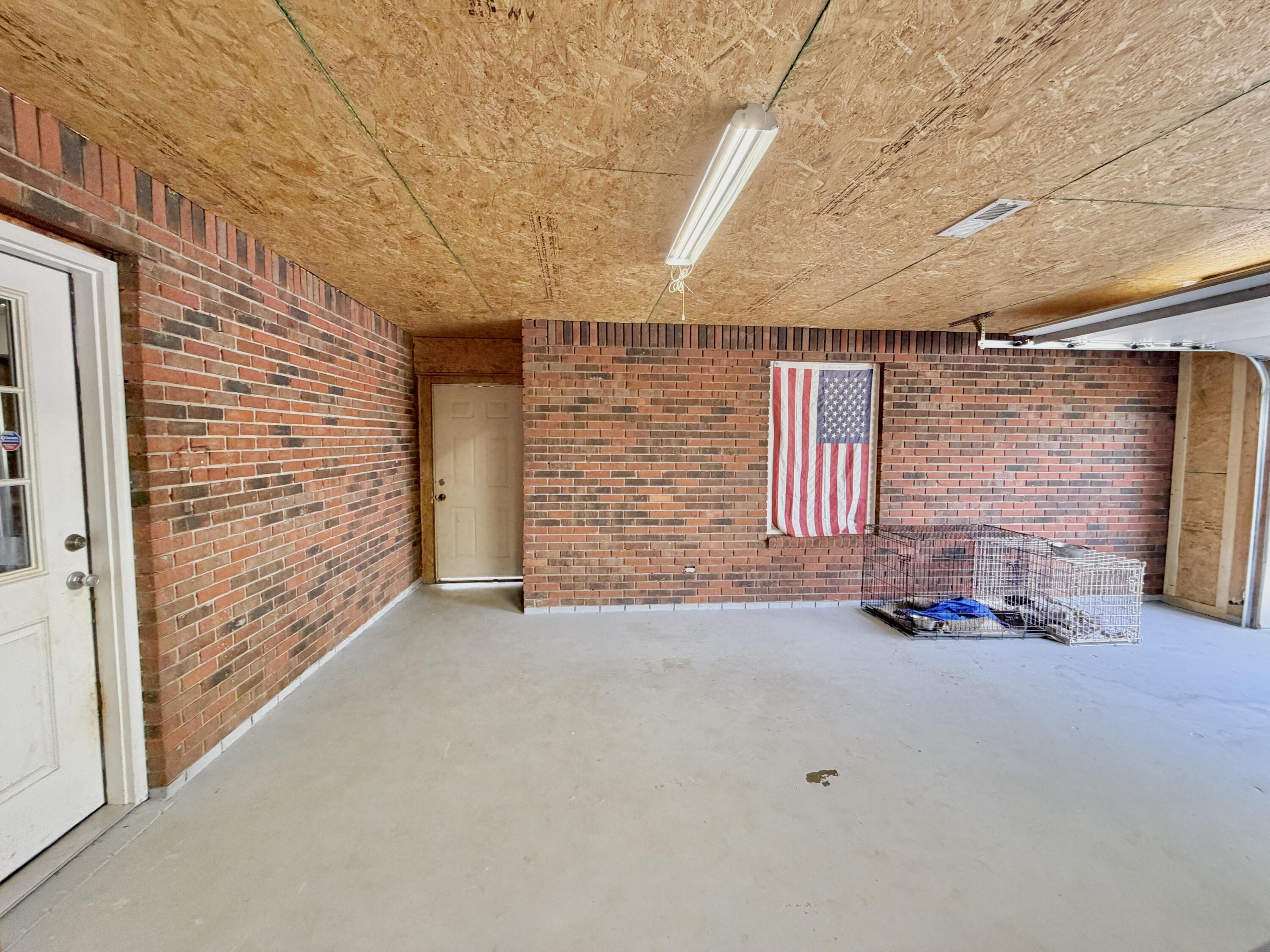 202 Willa Drive Property Photo 10
