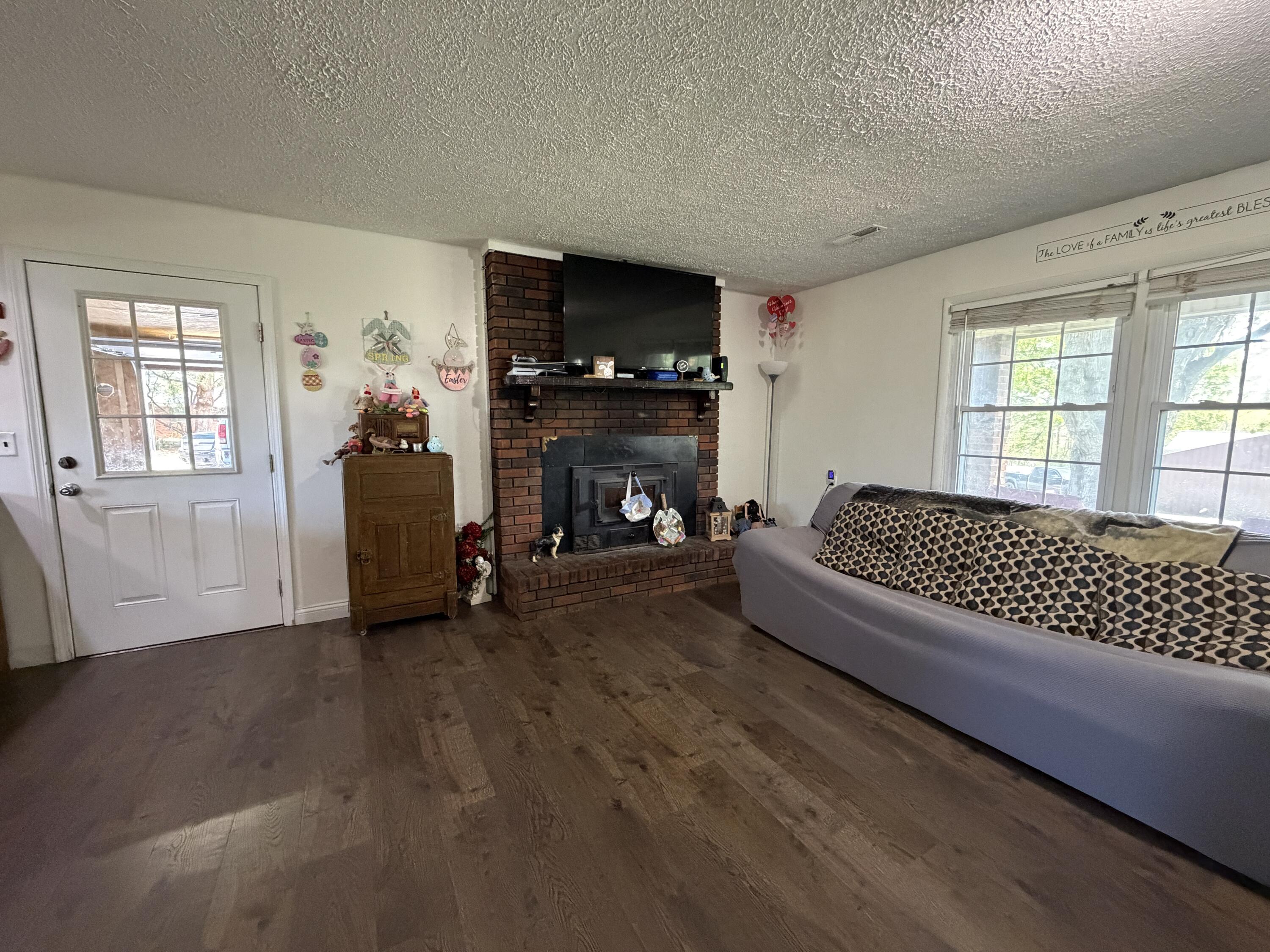 202 Willa Drive Property Photo 17
