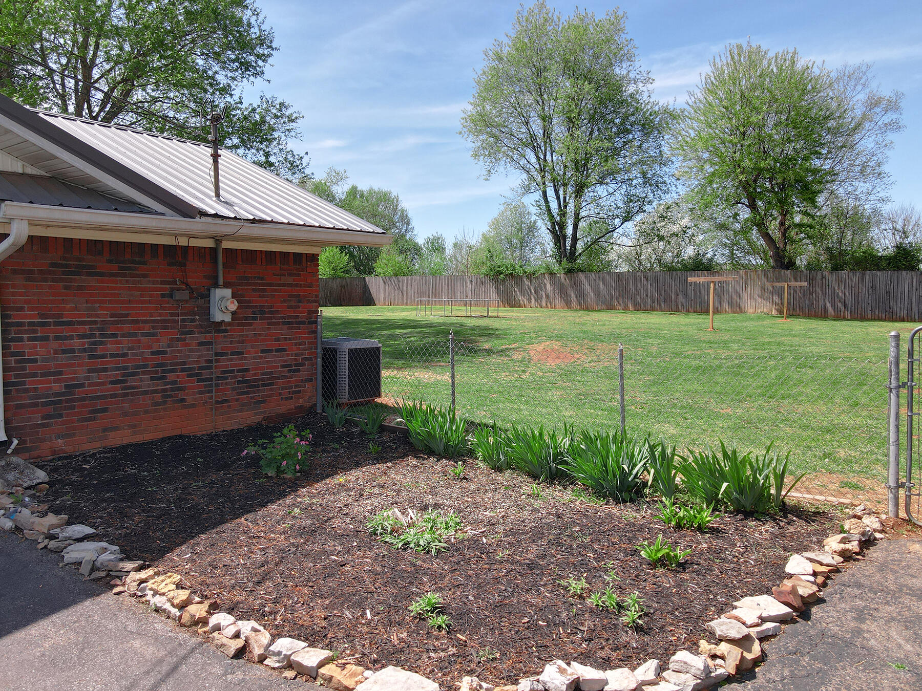 202 Willa Drive Property Photo 48