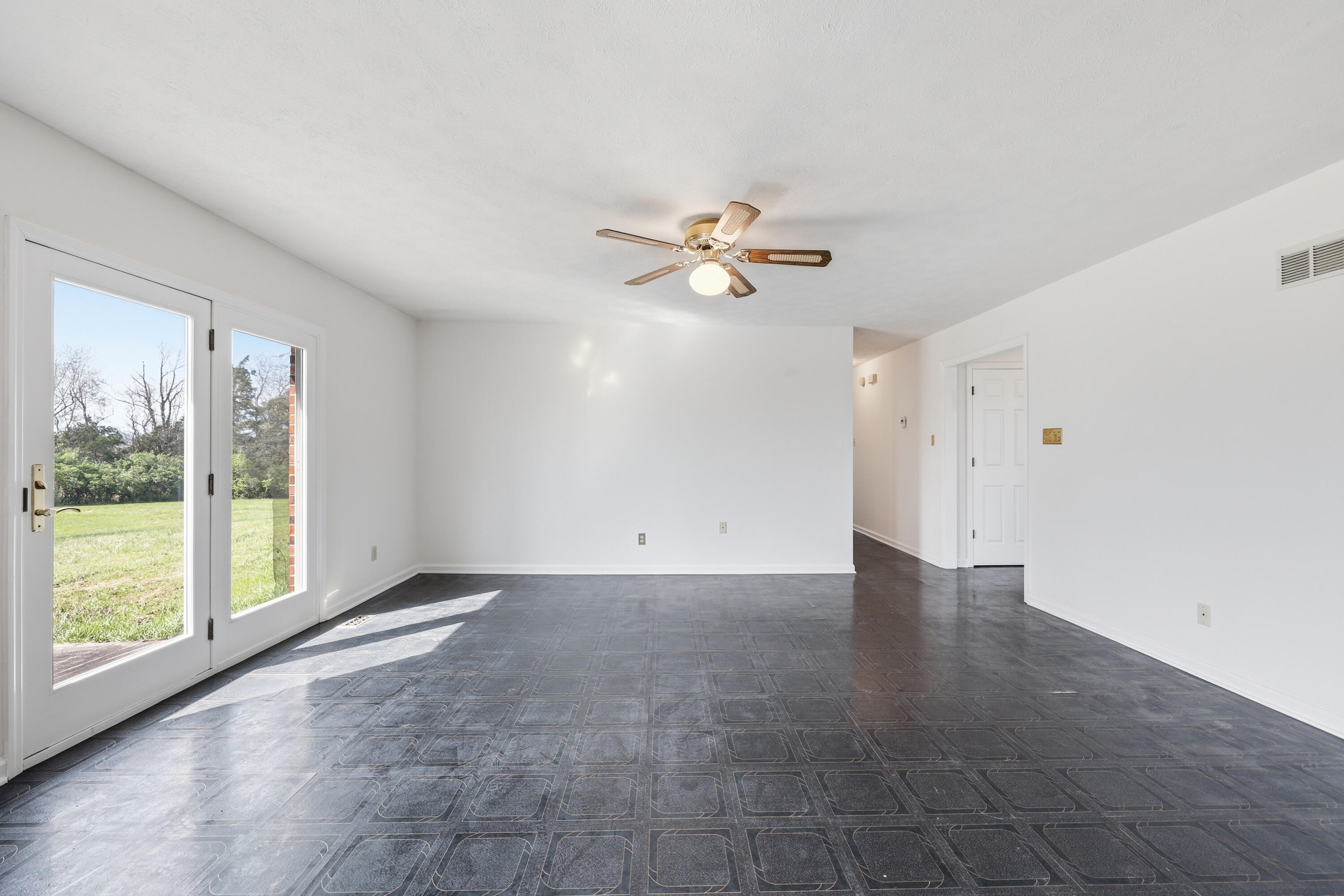 1065 Highview Drive Property Photo 24