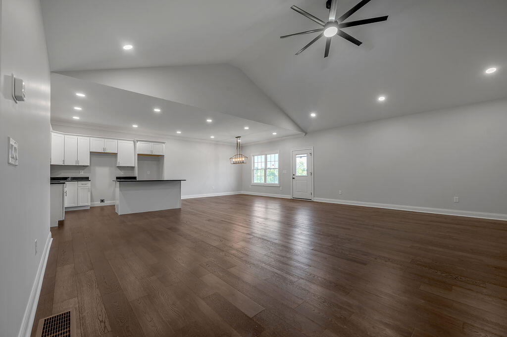 109 Linzi Way Property Photo 3