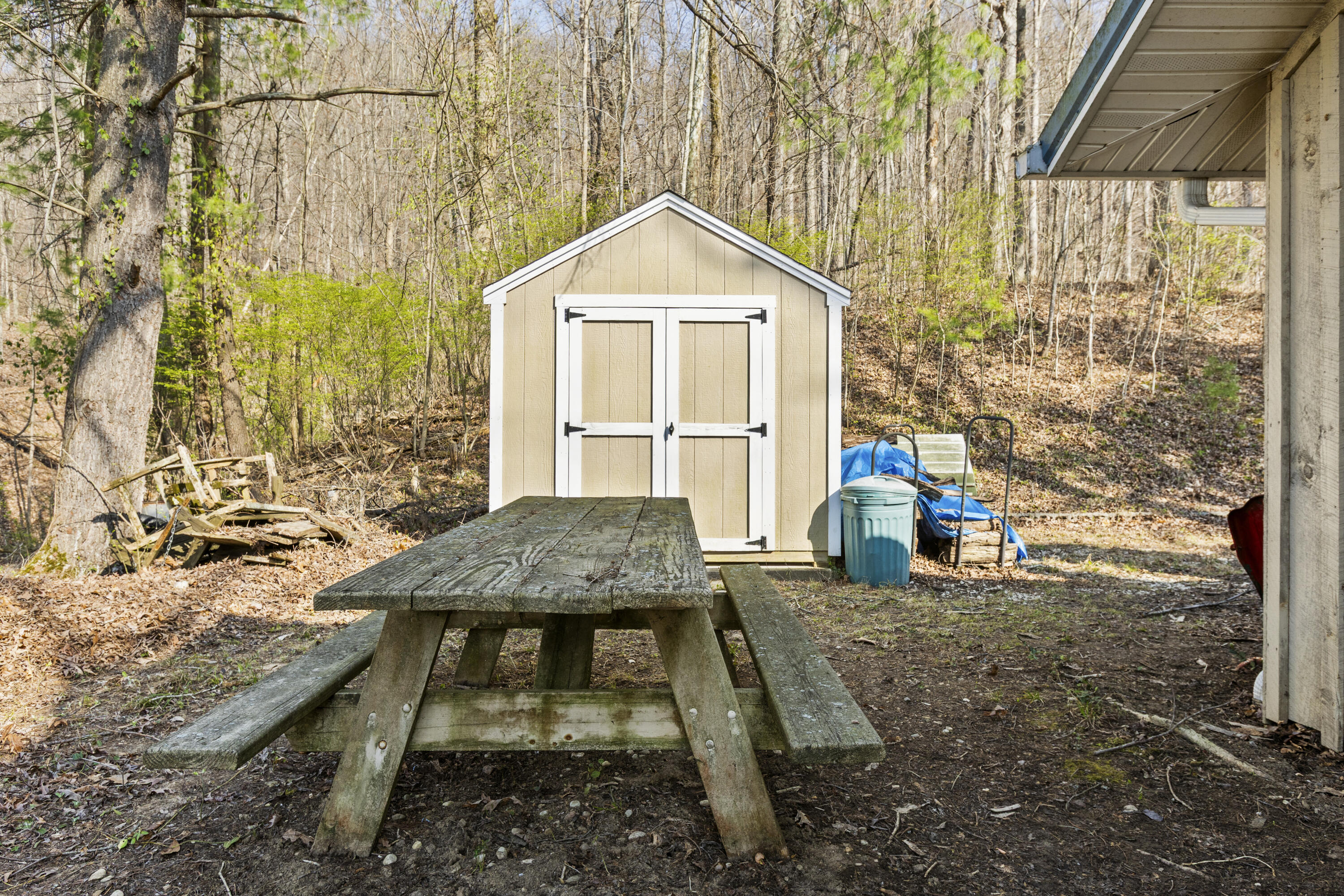 1810 Calk Lake Road Property Photo 6