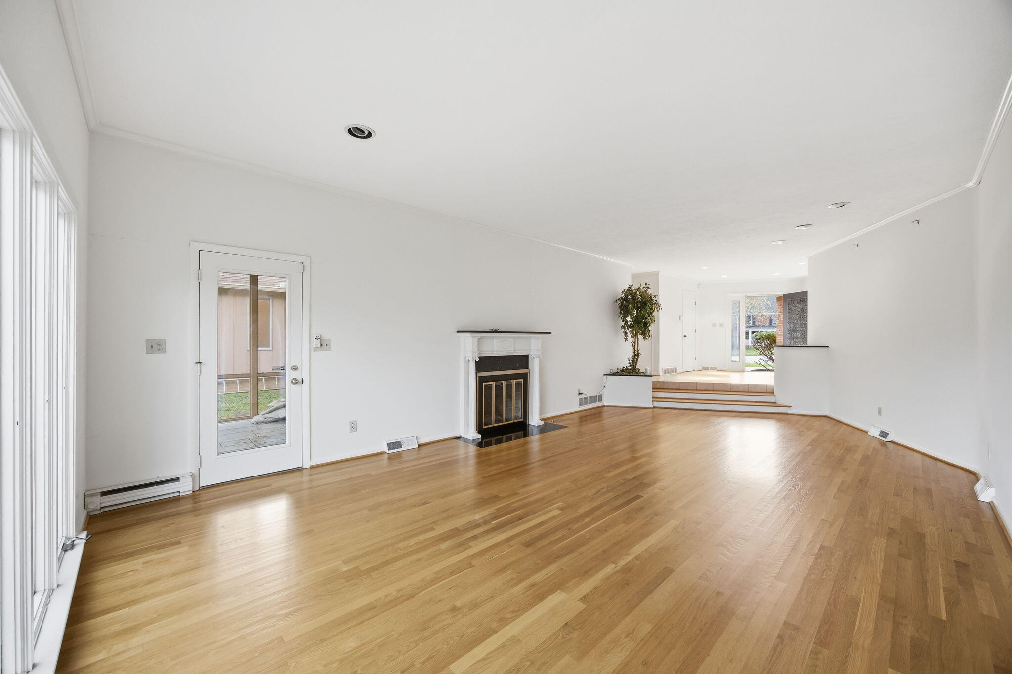 2044 Manor Drive Property Photo 13
