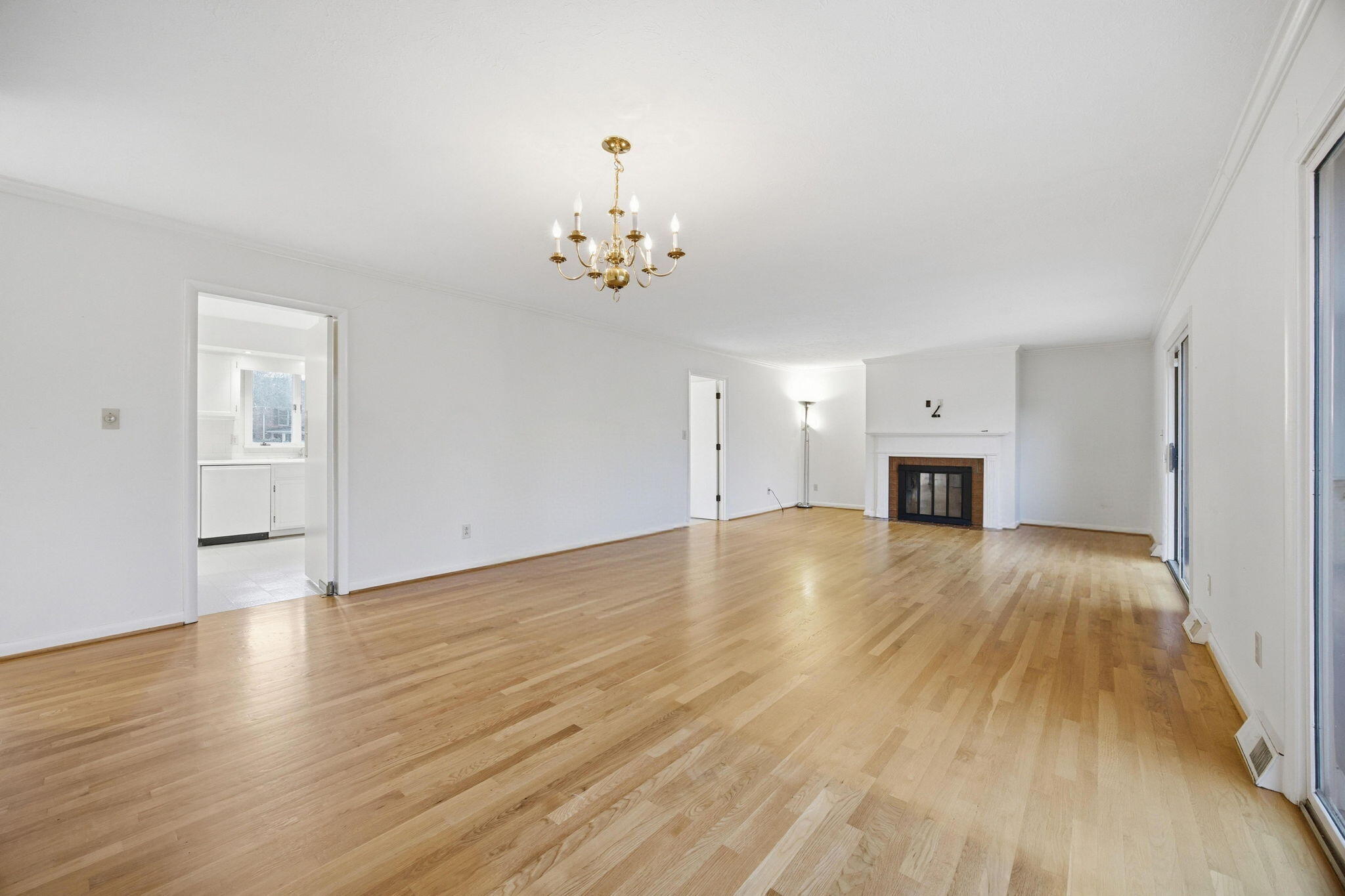 2044 Manor Drive Property Photo 15