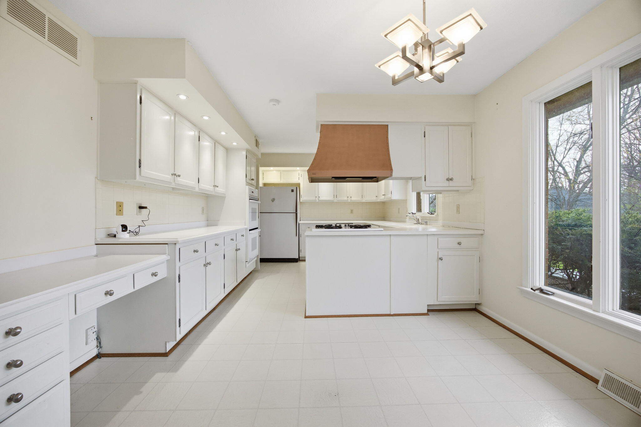 2044 Manor Drive Property Photo 29