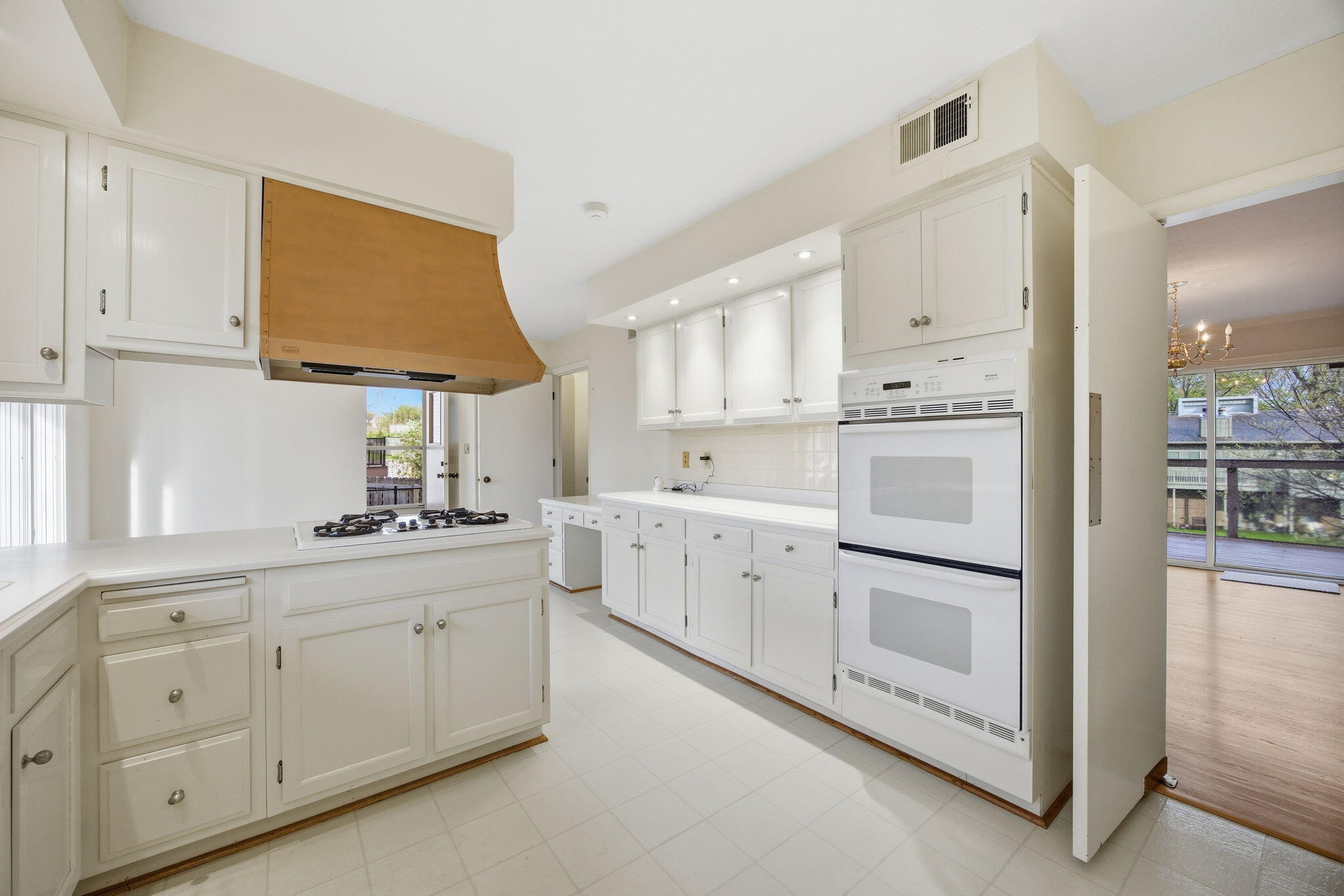 2044 Manor Drive Property Photo 37