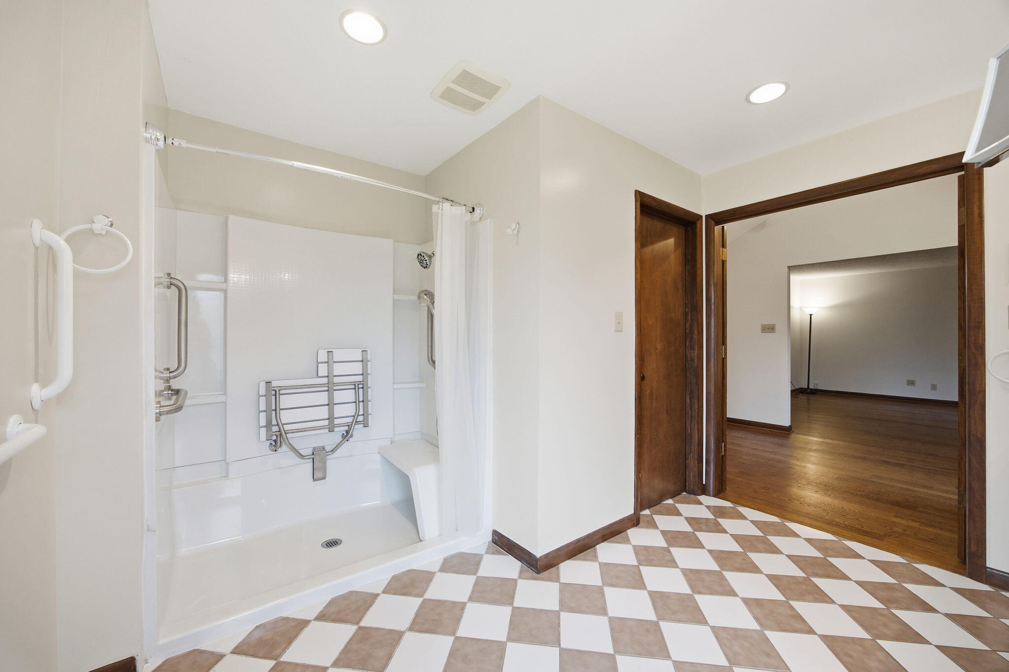 2044 Manor Drive Property Photo 74