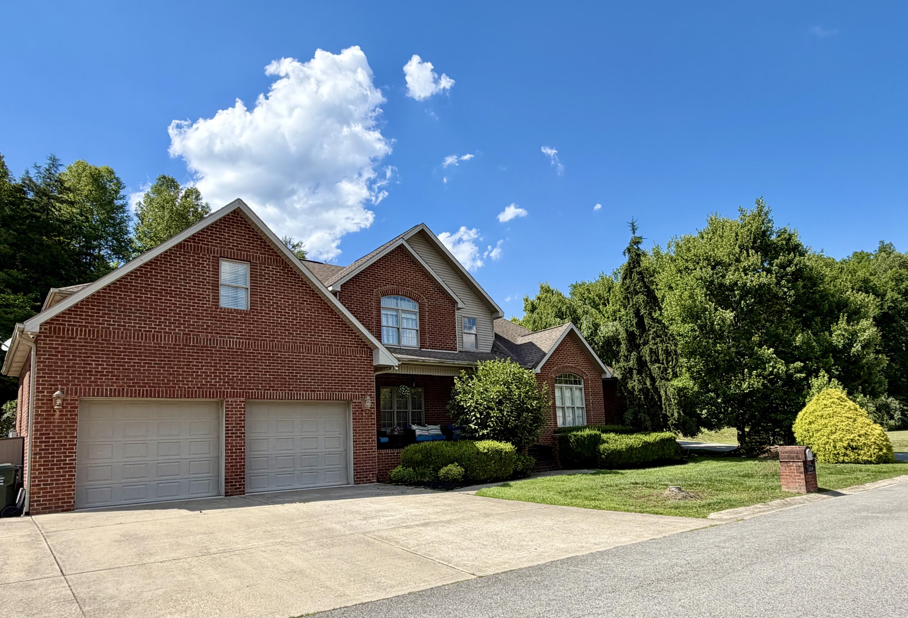 104 Easy Street Property Photo 2
