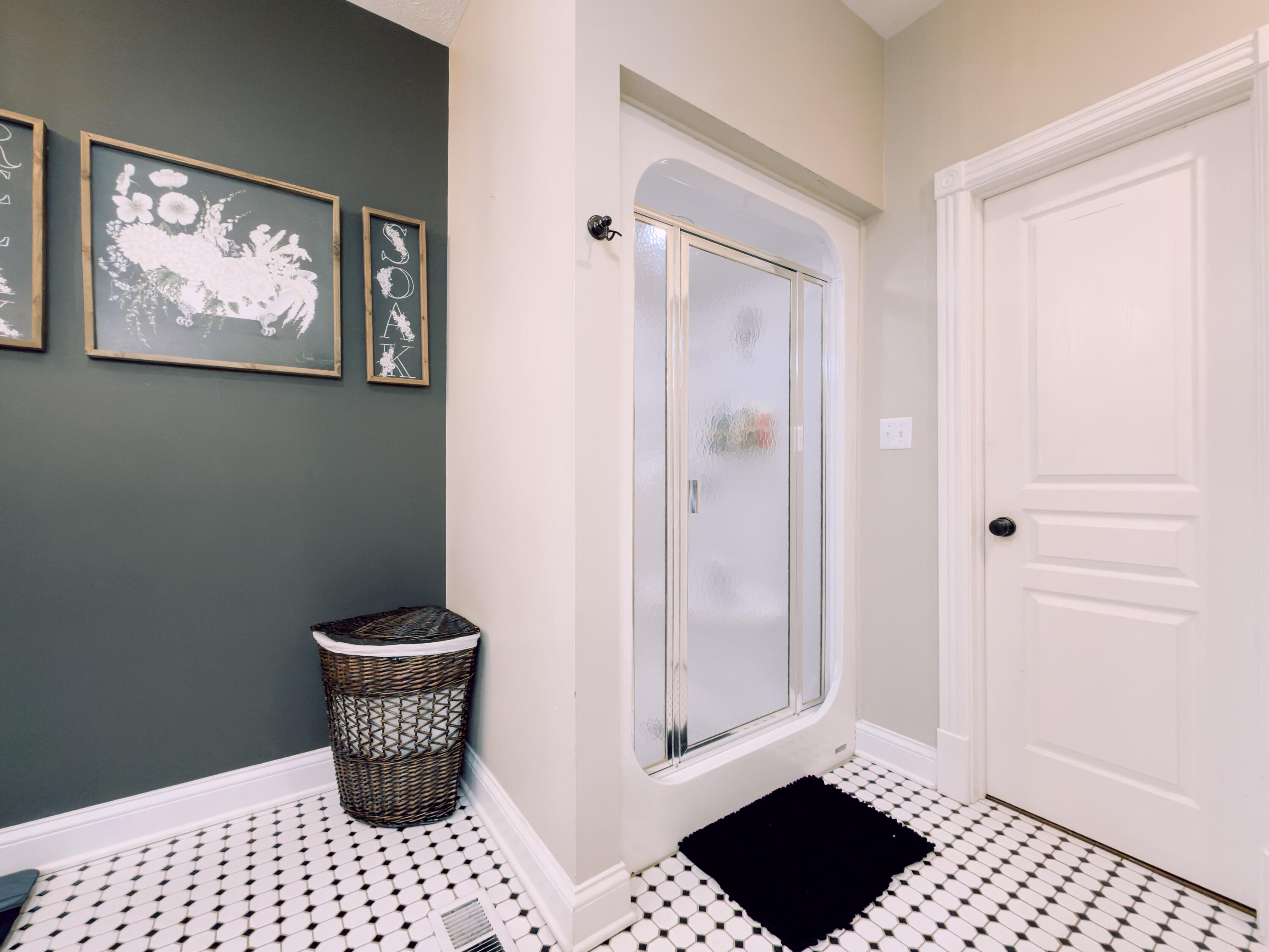104 Easy Street Property Photo 35