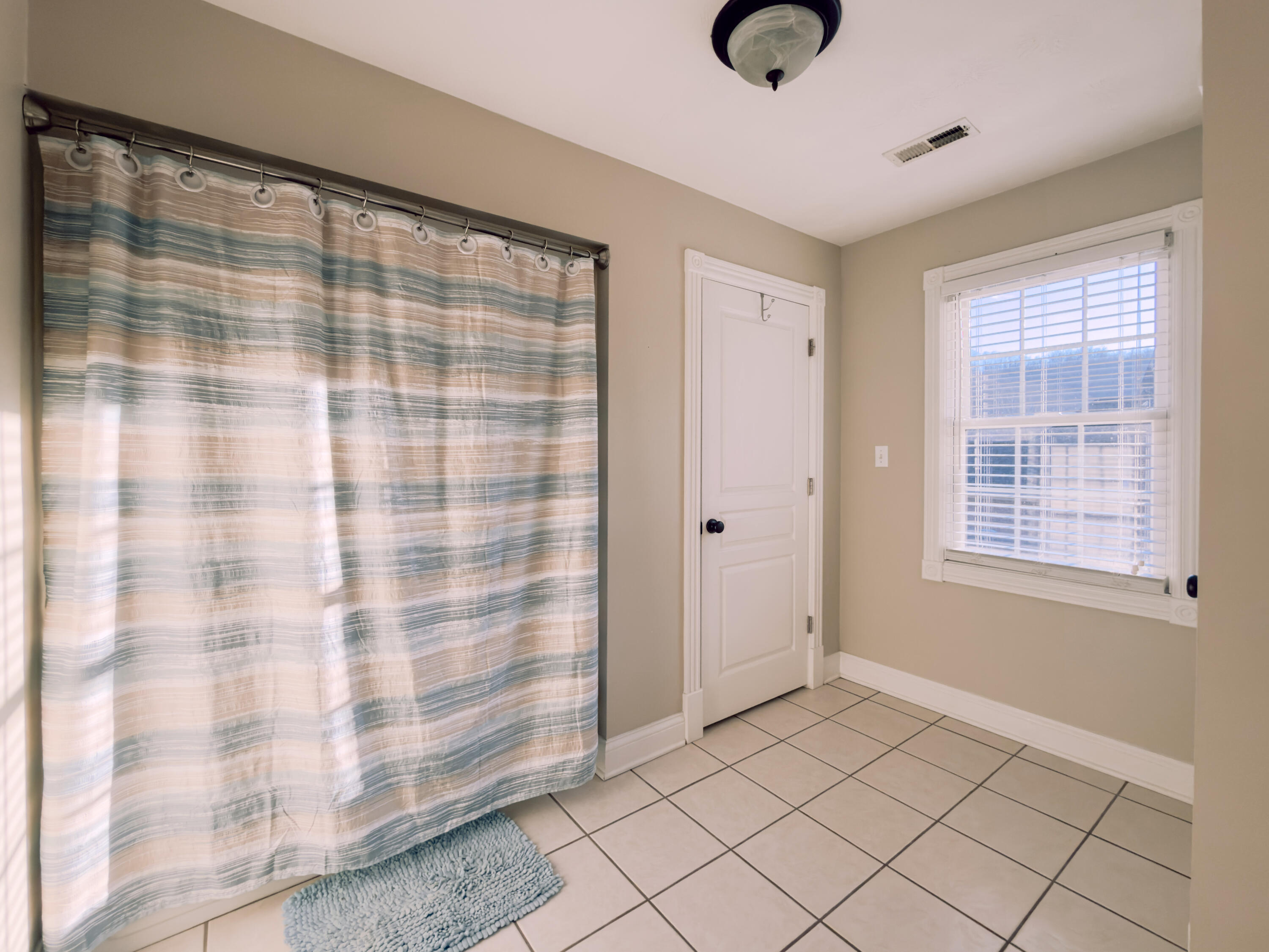 104 Easy Street Property Photo 47