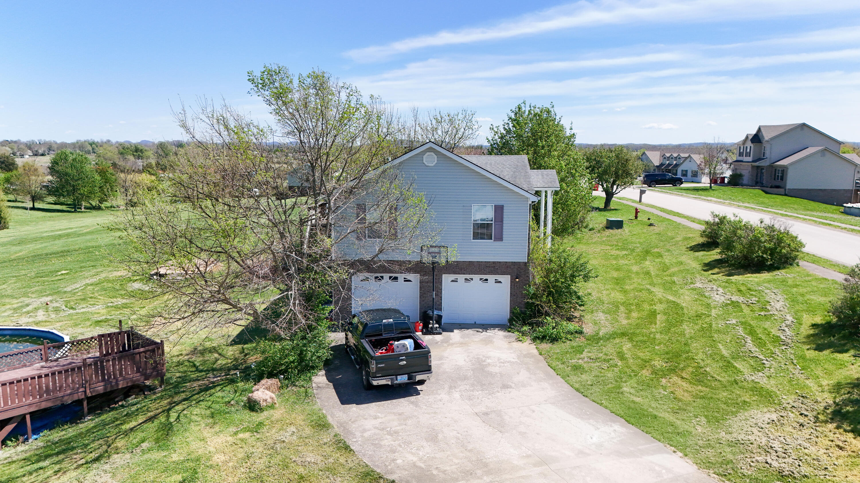 204 Saddle Brook Court Property Photo 4