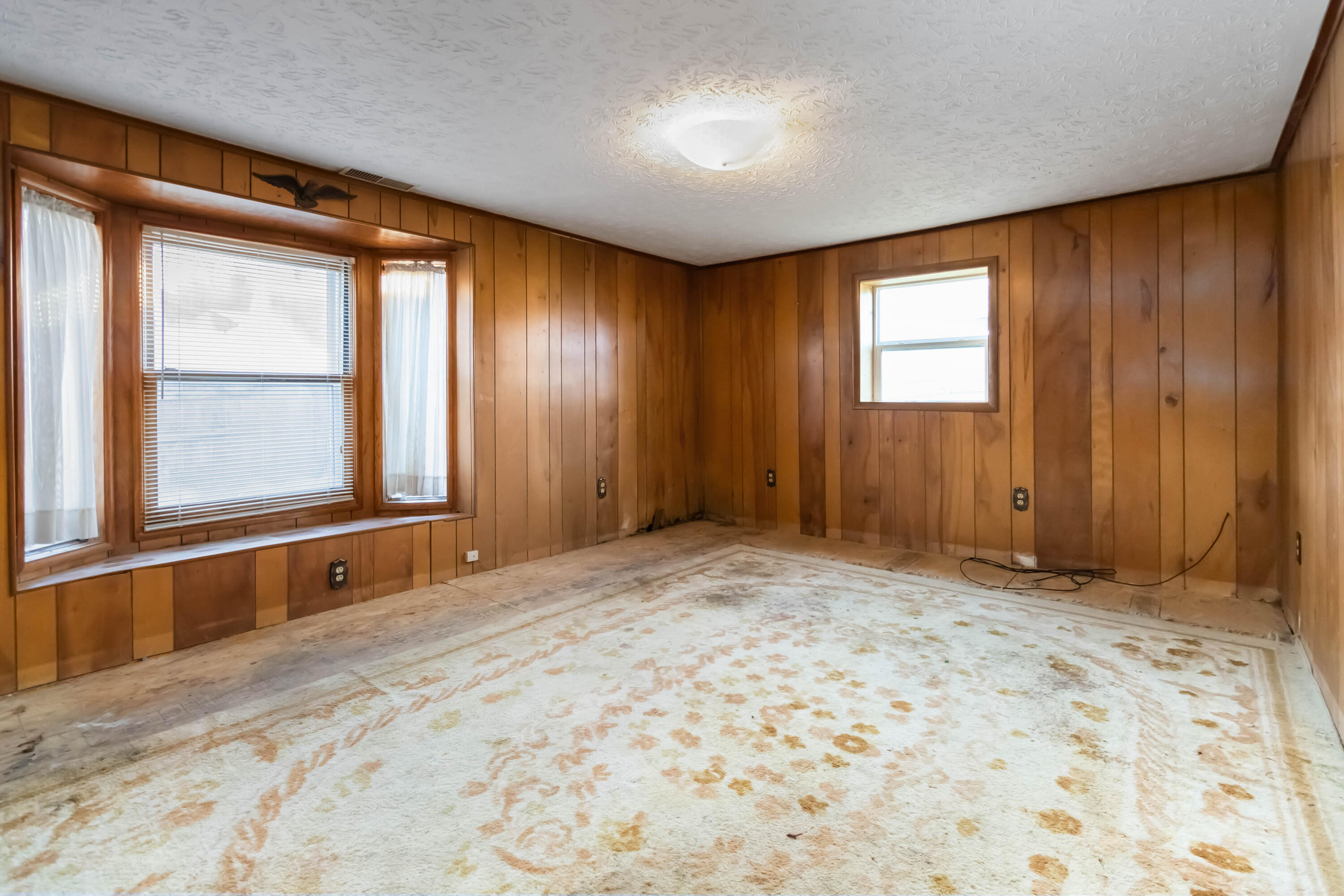 85 Walnut Street Property Photo 2
