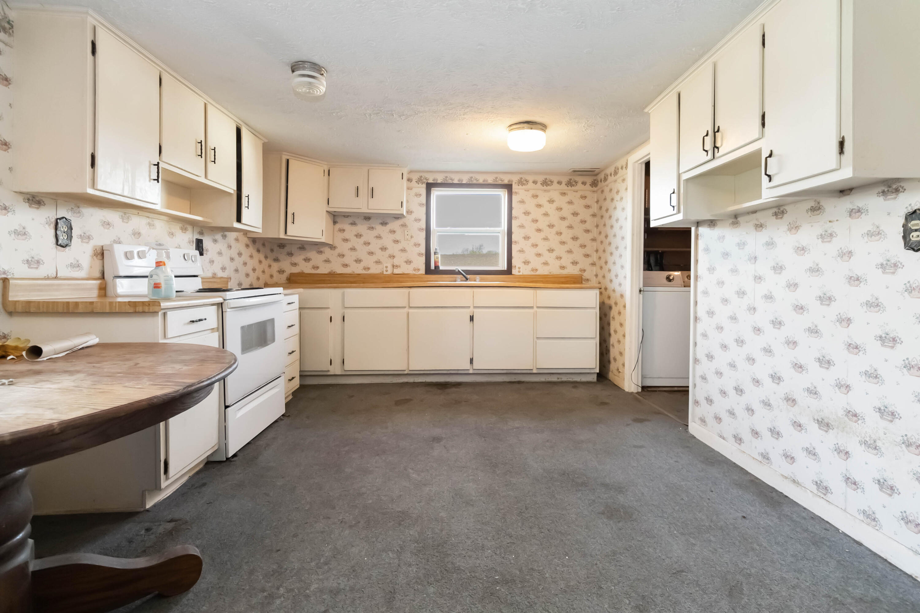 85 Walnut Street Property Photo 3