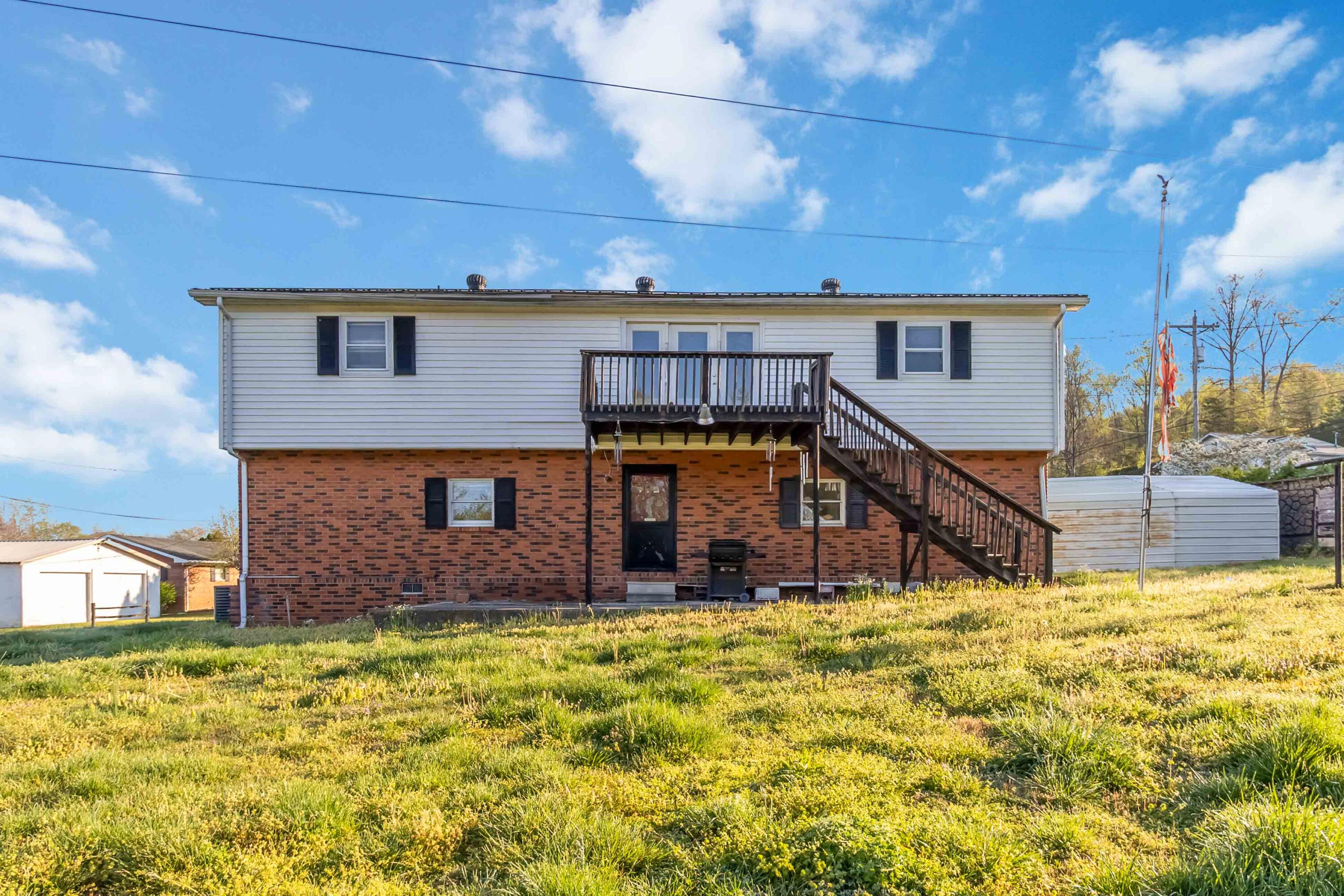 85 Walnut Street Property Photo 11