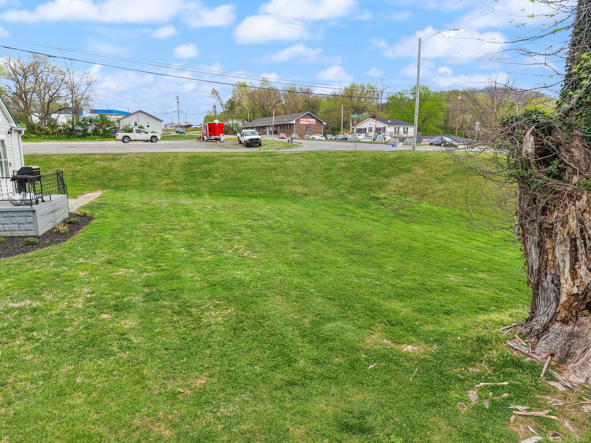 31 Cemetery Road Property Photo 37