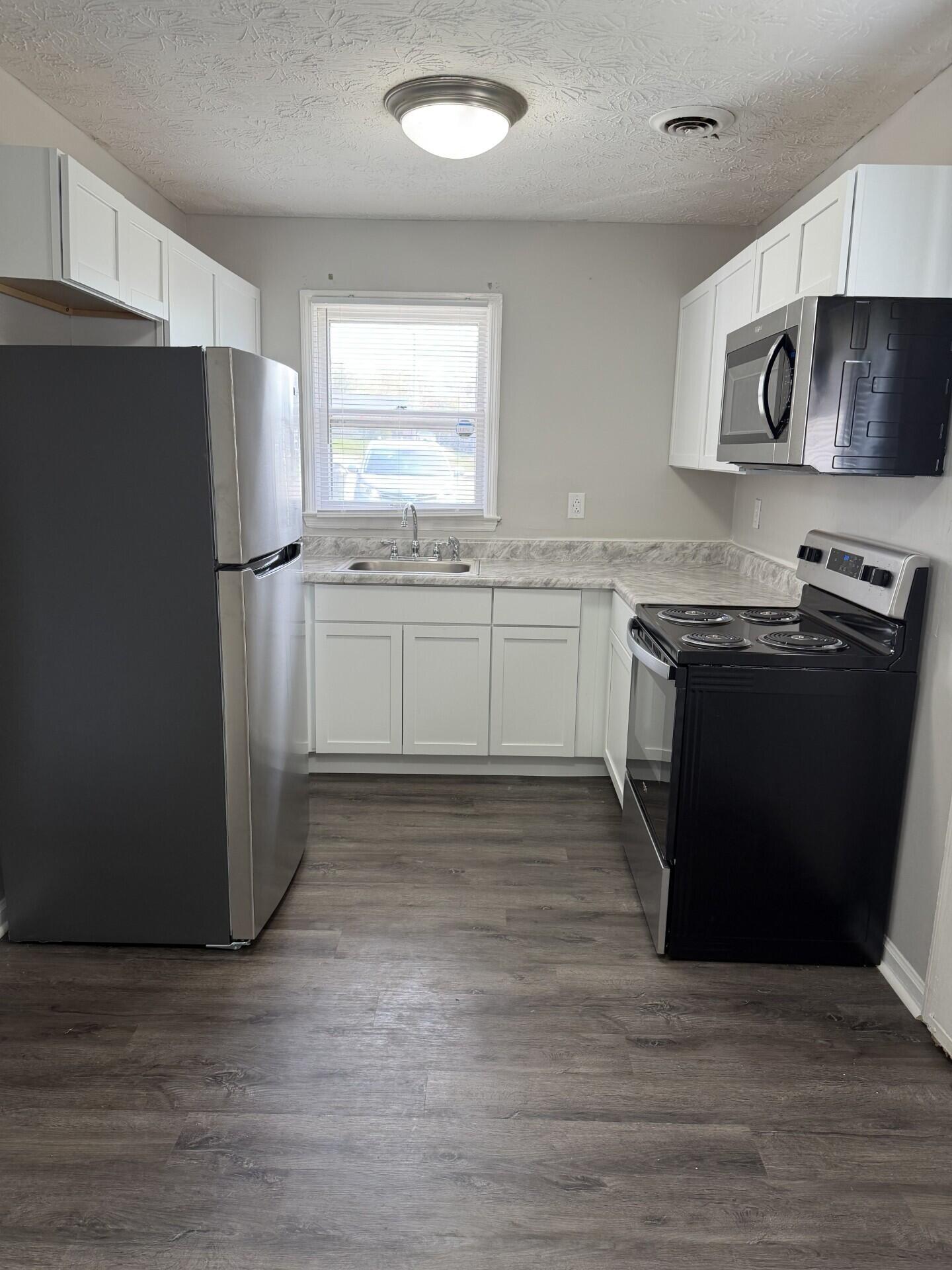 3200 Baird Court A Property Photo 4