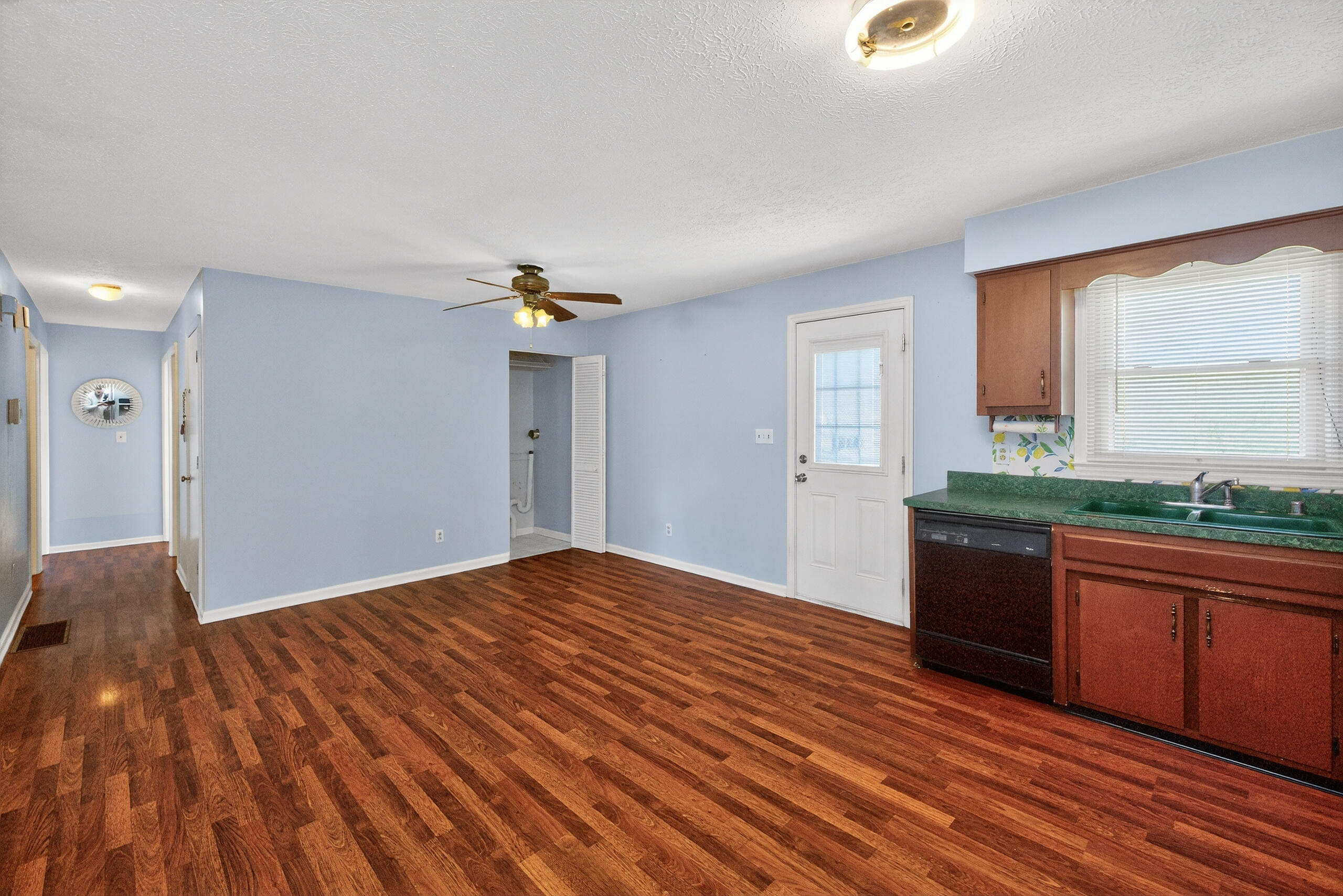 107 Cardinal Drive Property Photo 10