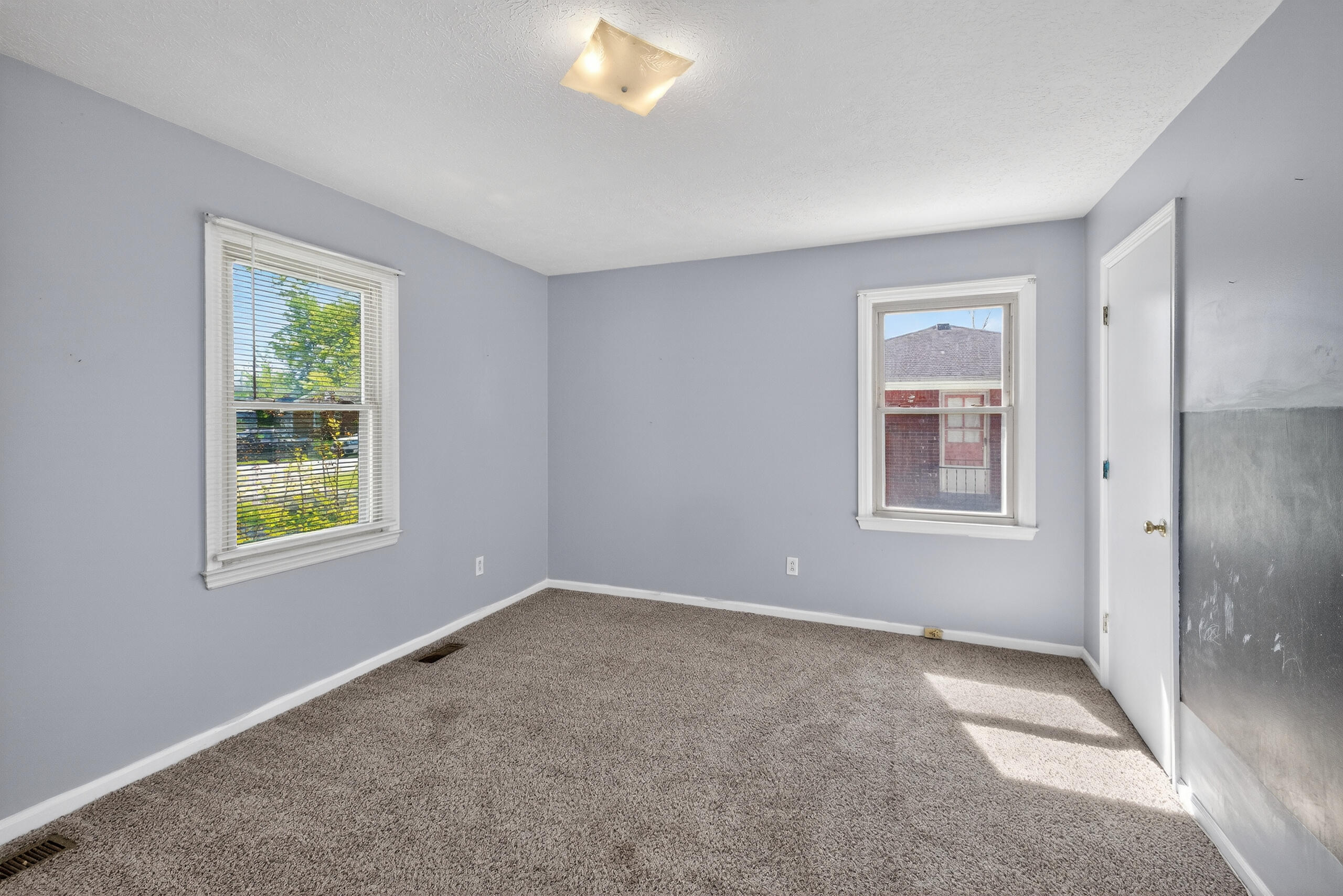 107 Cardinal Drive Property Photo 12