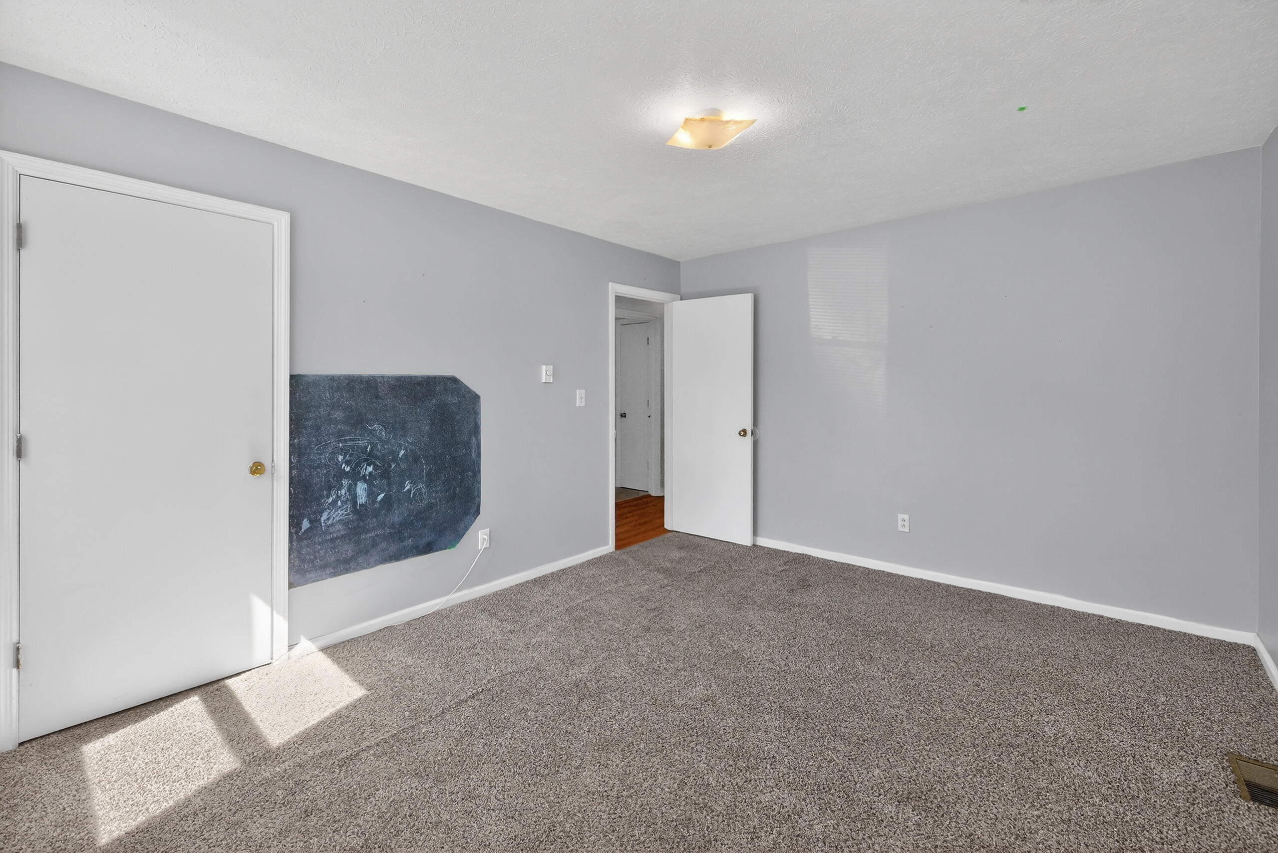 107 Cardinal Drive Property Photo 13