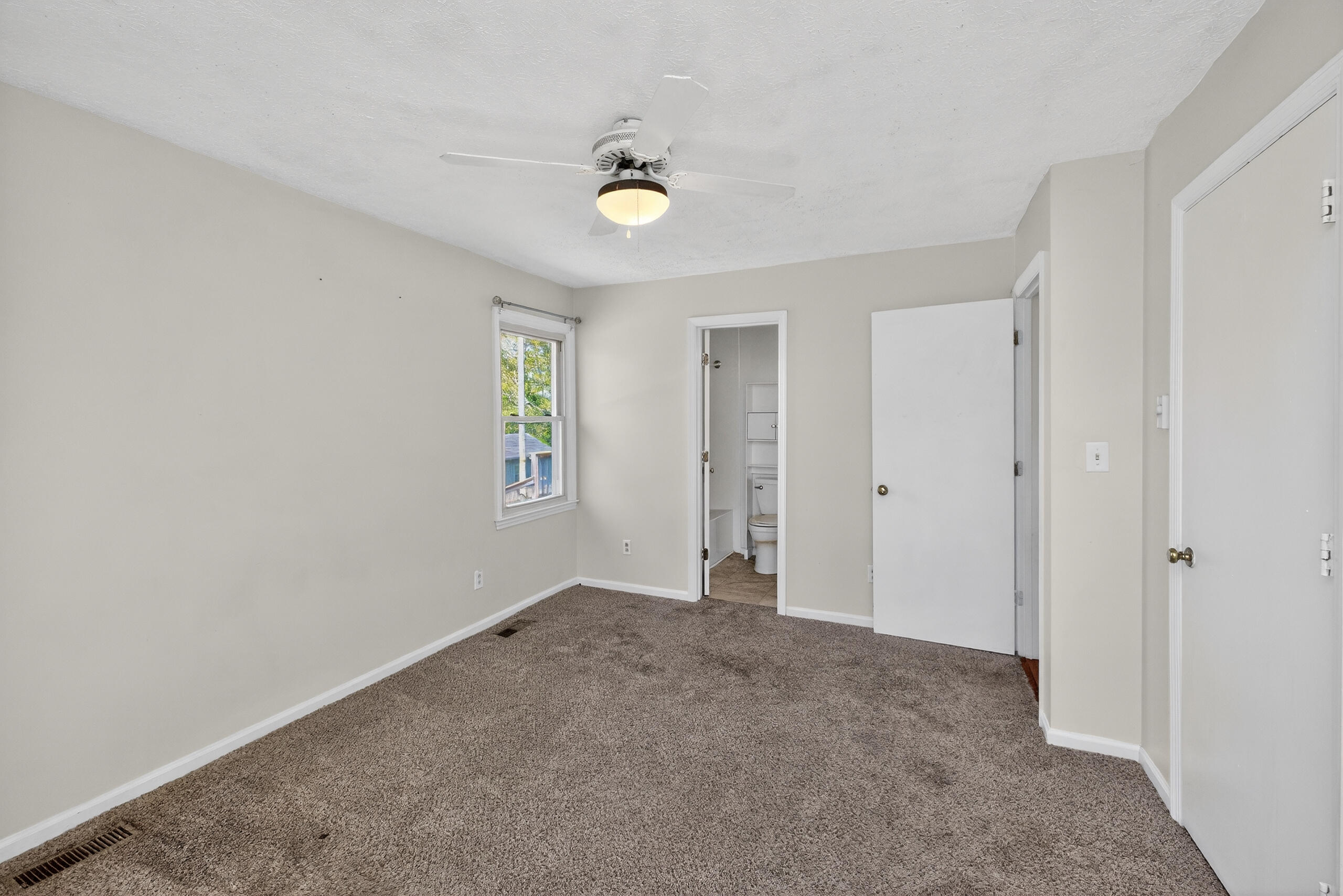 107 Cardinal Drive Property Photo 17