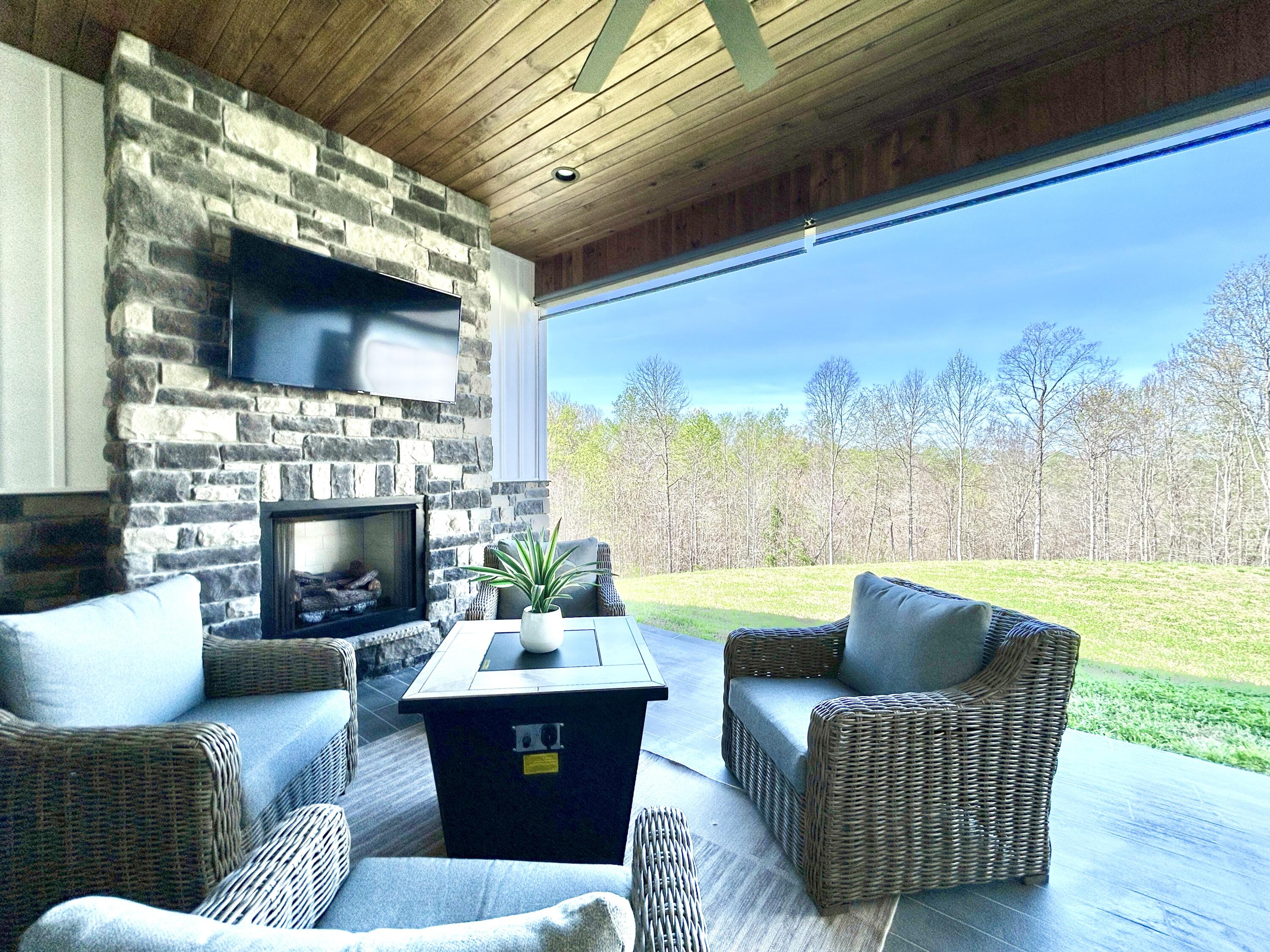 808 Goldenberg Lane Property Photo 123
