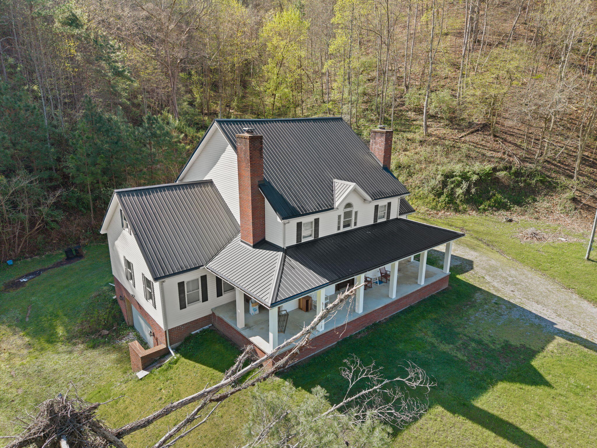 2431 Mare Creek Road Property Photo 2