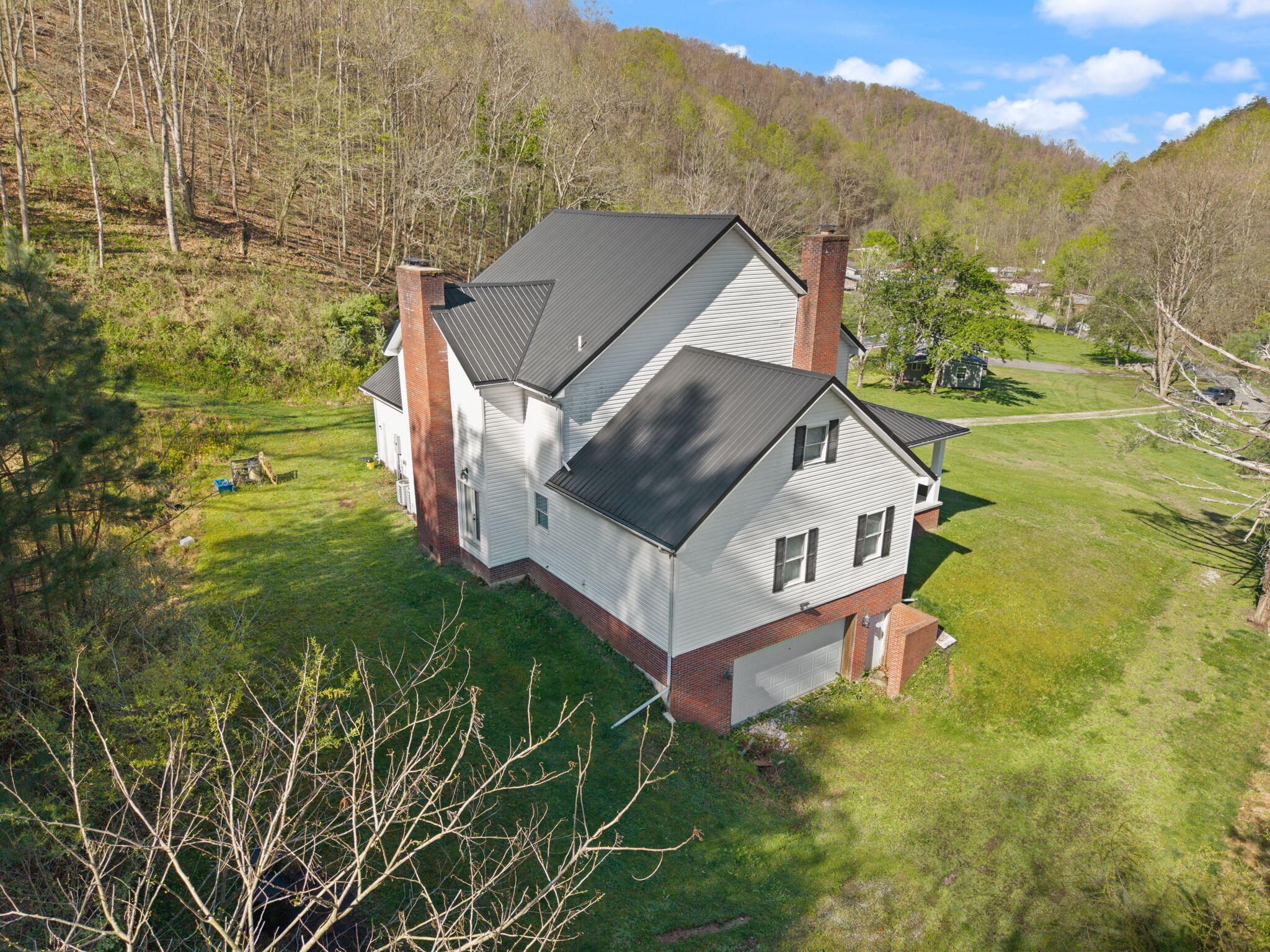 2431 Mare Creek Road Property Photo 6