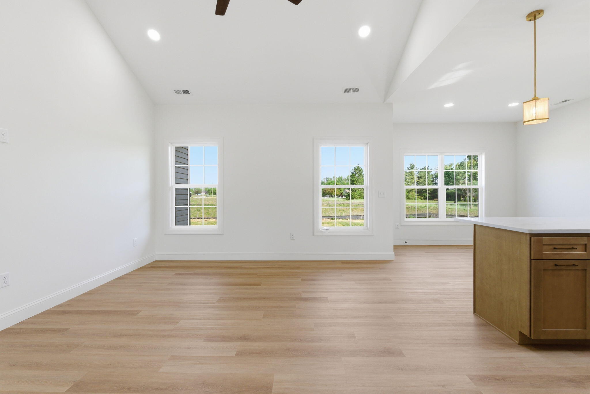 336 Mohegan Trail Property Photo 7